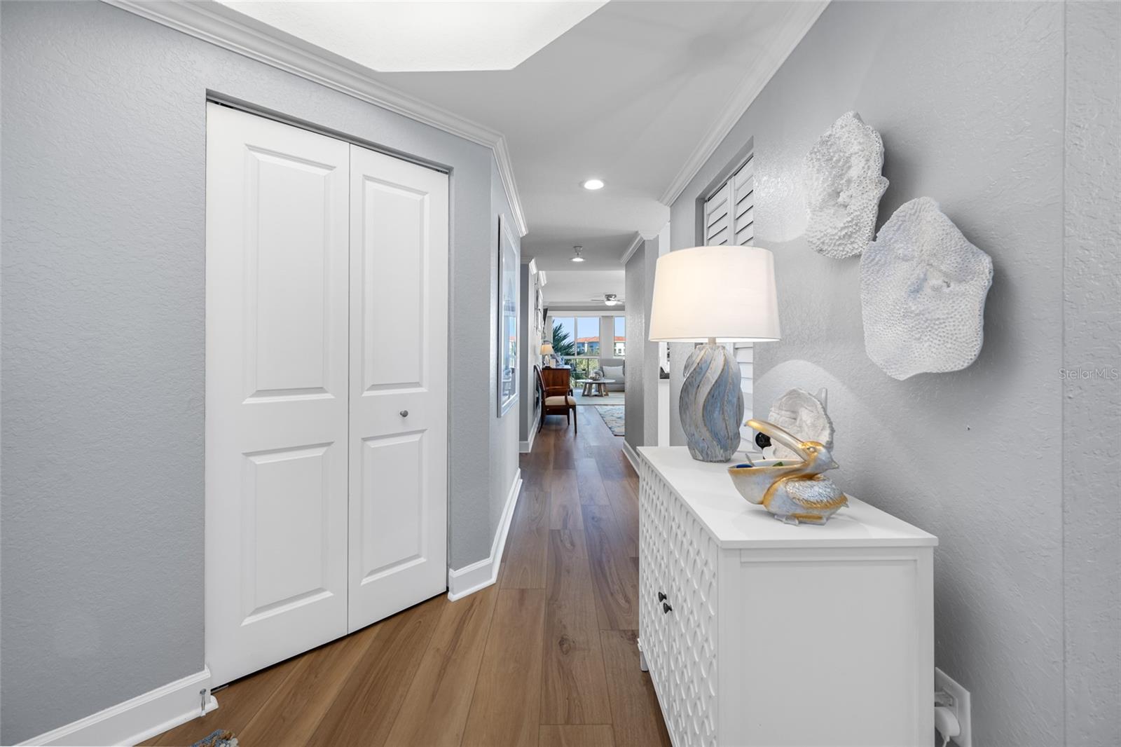 Image 24 of 47 For 4750 Dolphin Cay Lane S 509