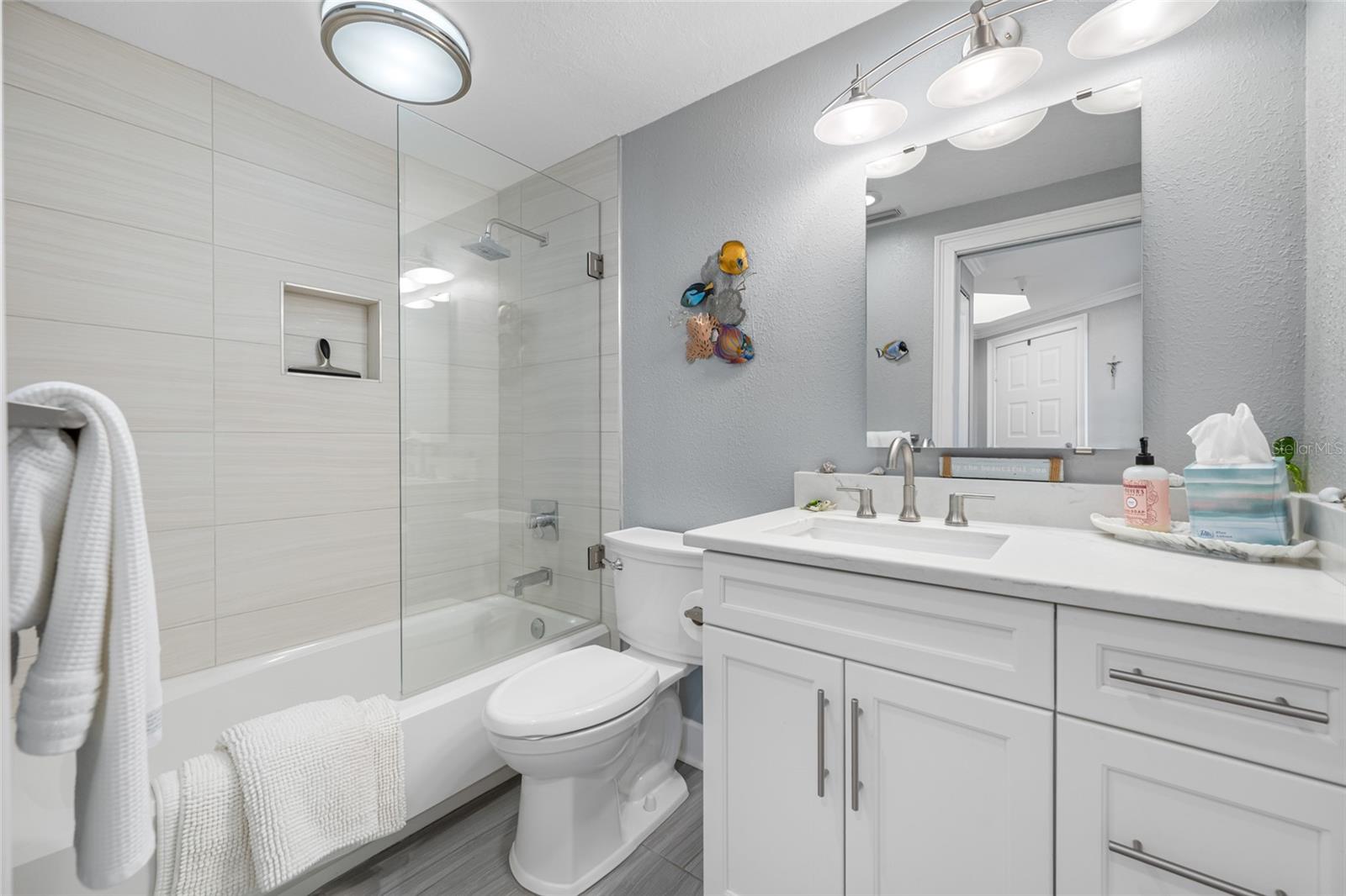 Image 26 of 47 For 4750 Dolphin Cay Lane S 509