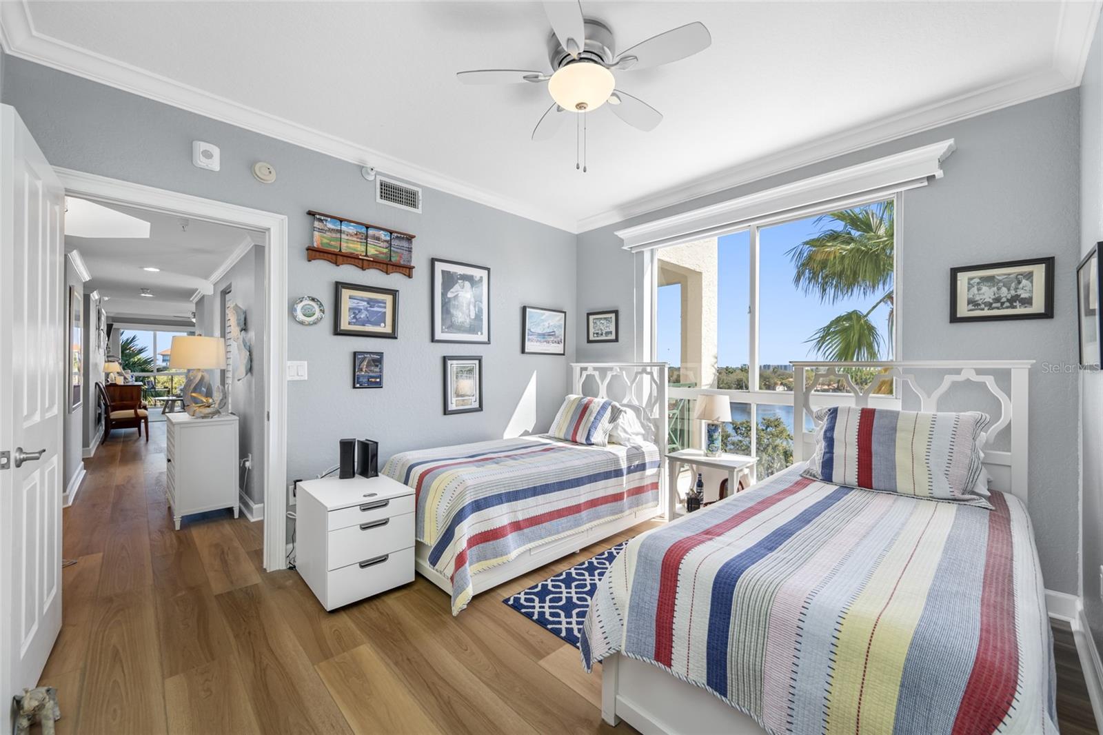 Image 27 of 47 For 4750 Dolphin Cay Lane S 509