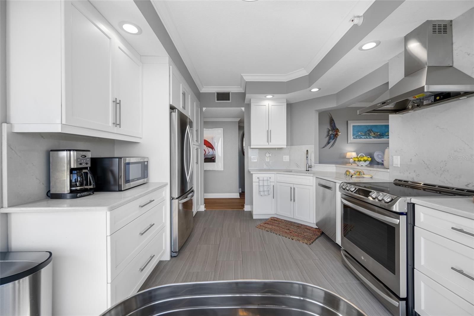 Image 29 of 47 For 4750 Dolphin Cay Lane S 509