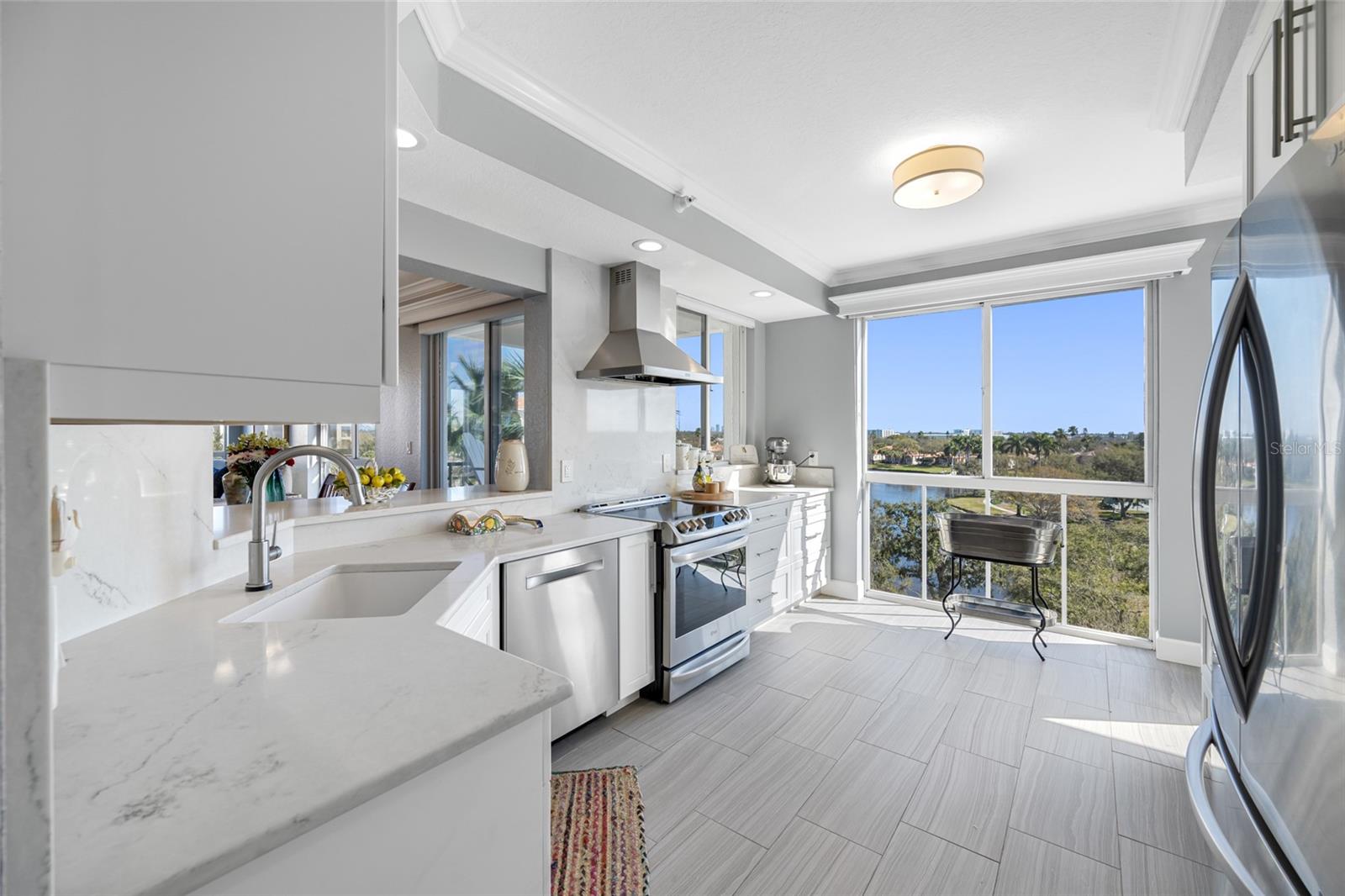 Image 30 of 47 For 4750 Dolphin Cay Lane S 509