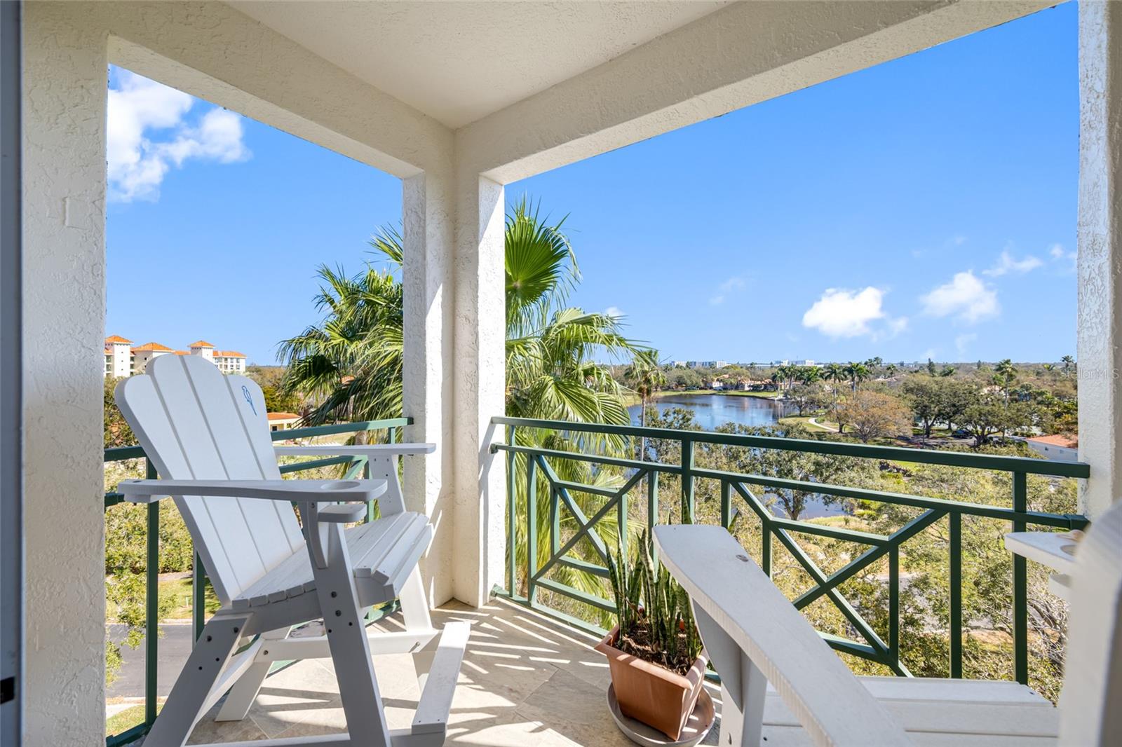 Image 39 of 47 For 4750 Dolphin Cay Lane S 509