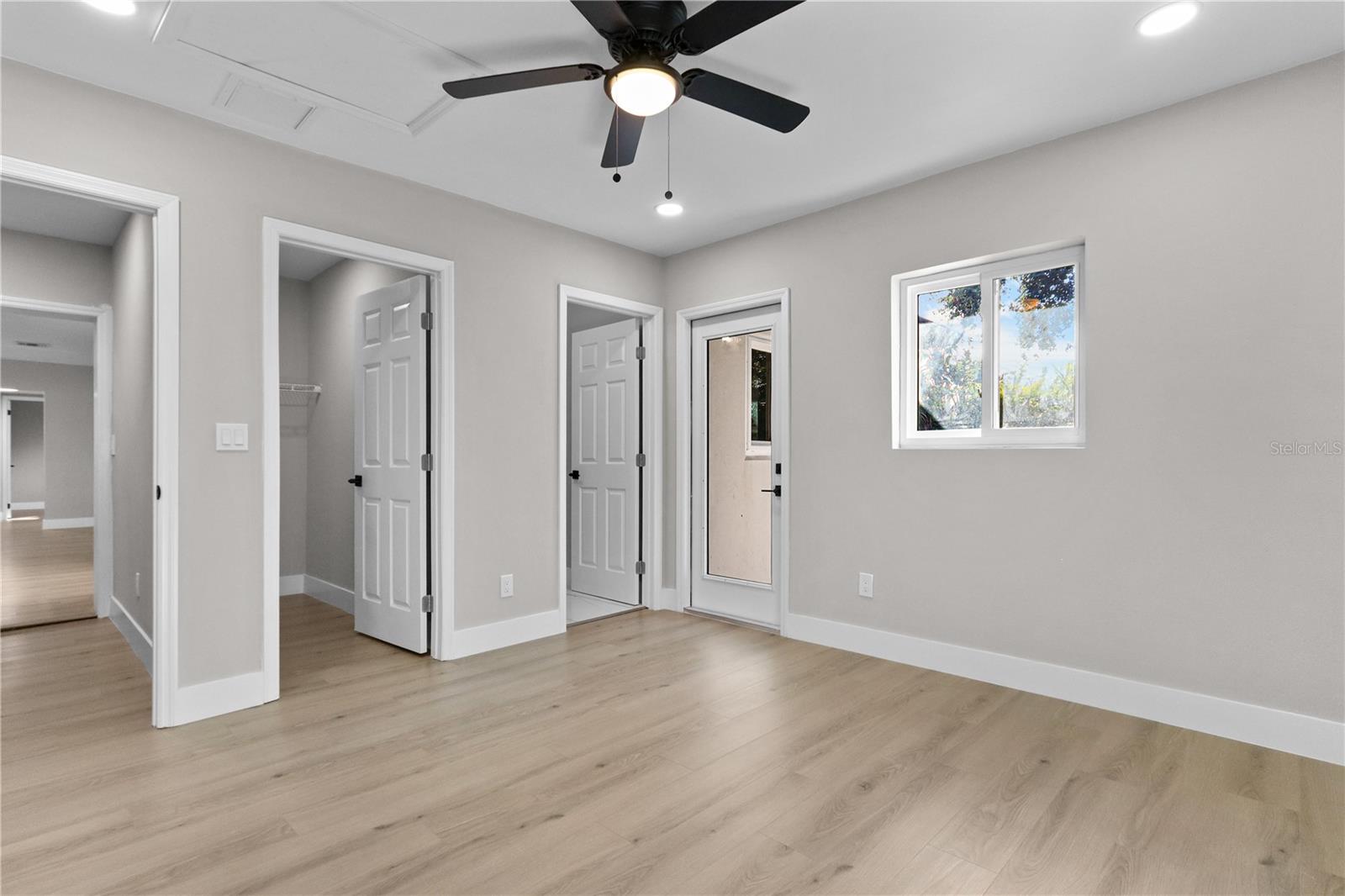 Listing photo id 13 for 772 Palmer Road