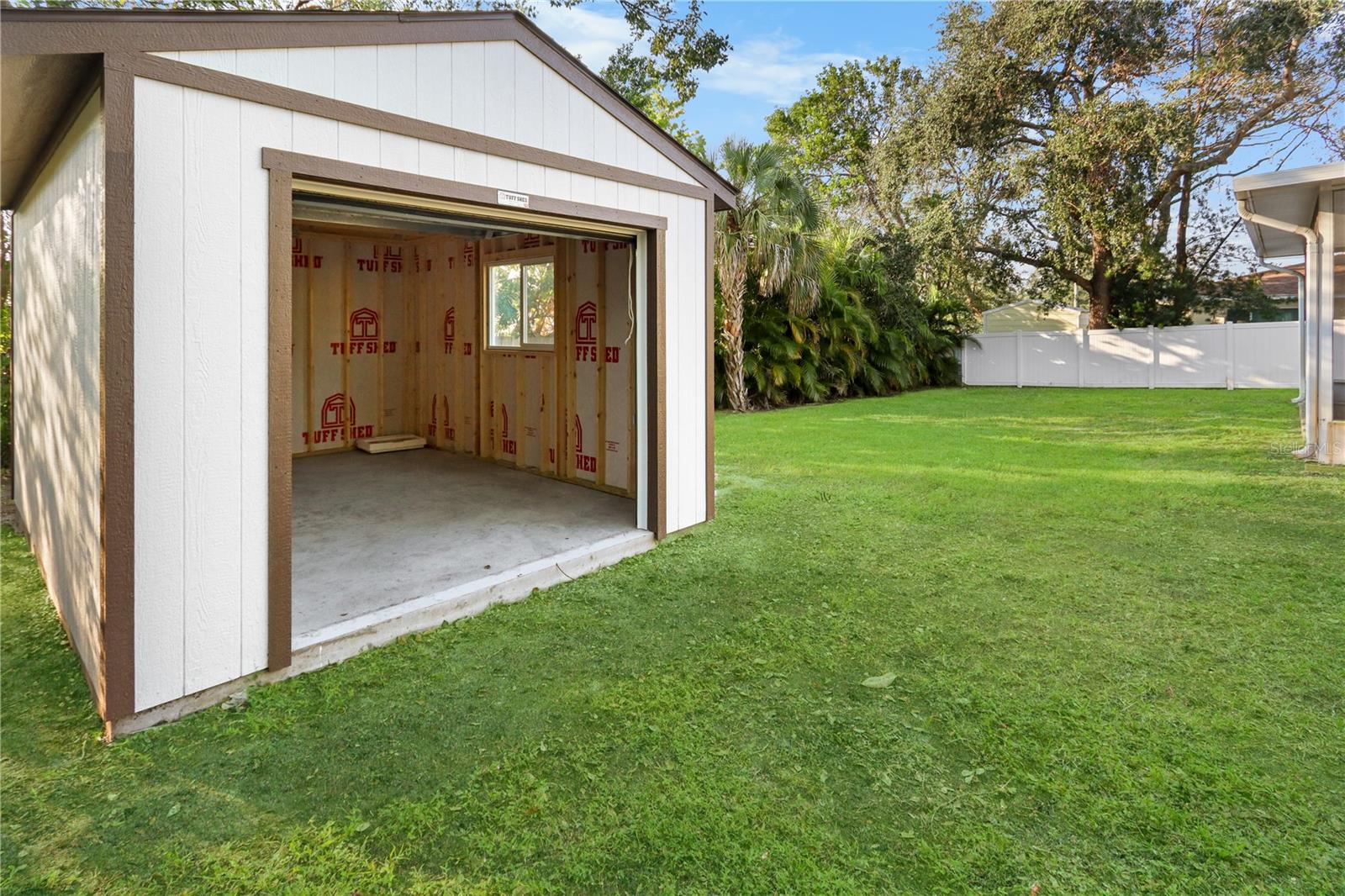 Listing photo id 0 for 772 Palmer Road