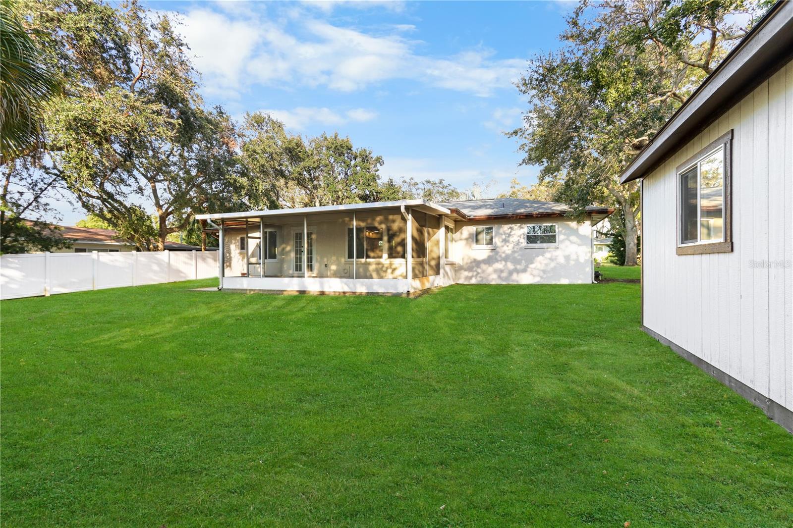 Listing photo id 22 for 772 Palmer Road