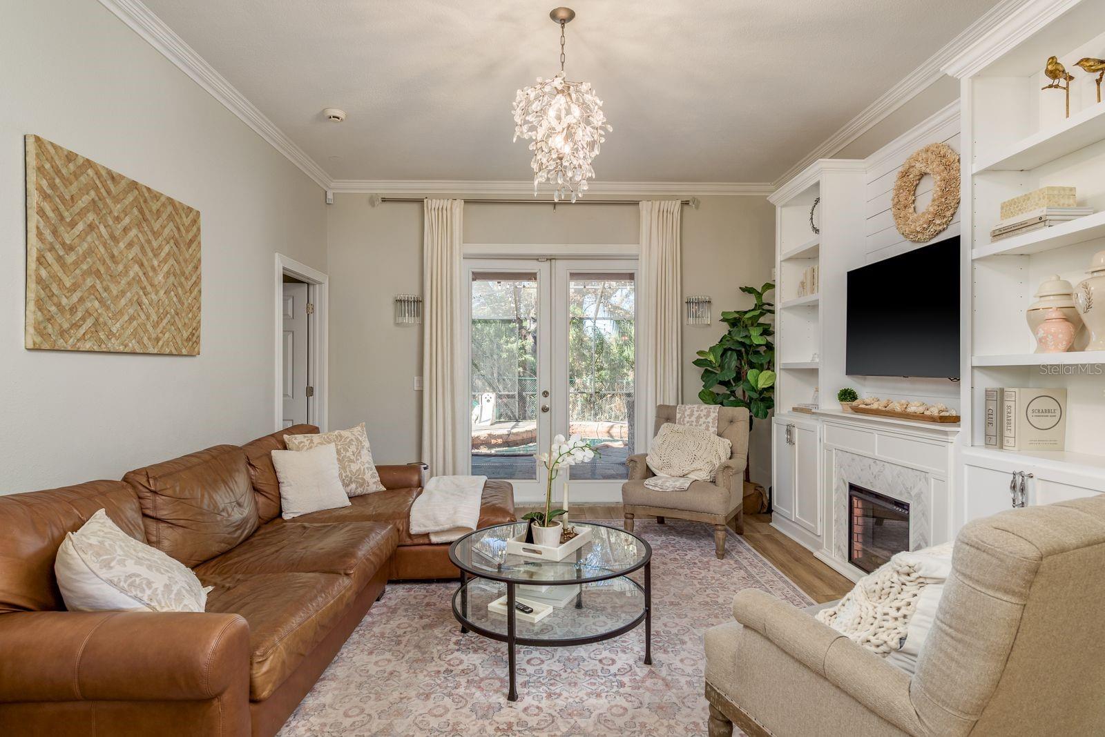 Listing photo id 11 for 5801 Erhardt Drive