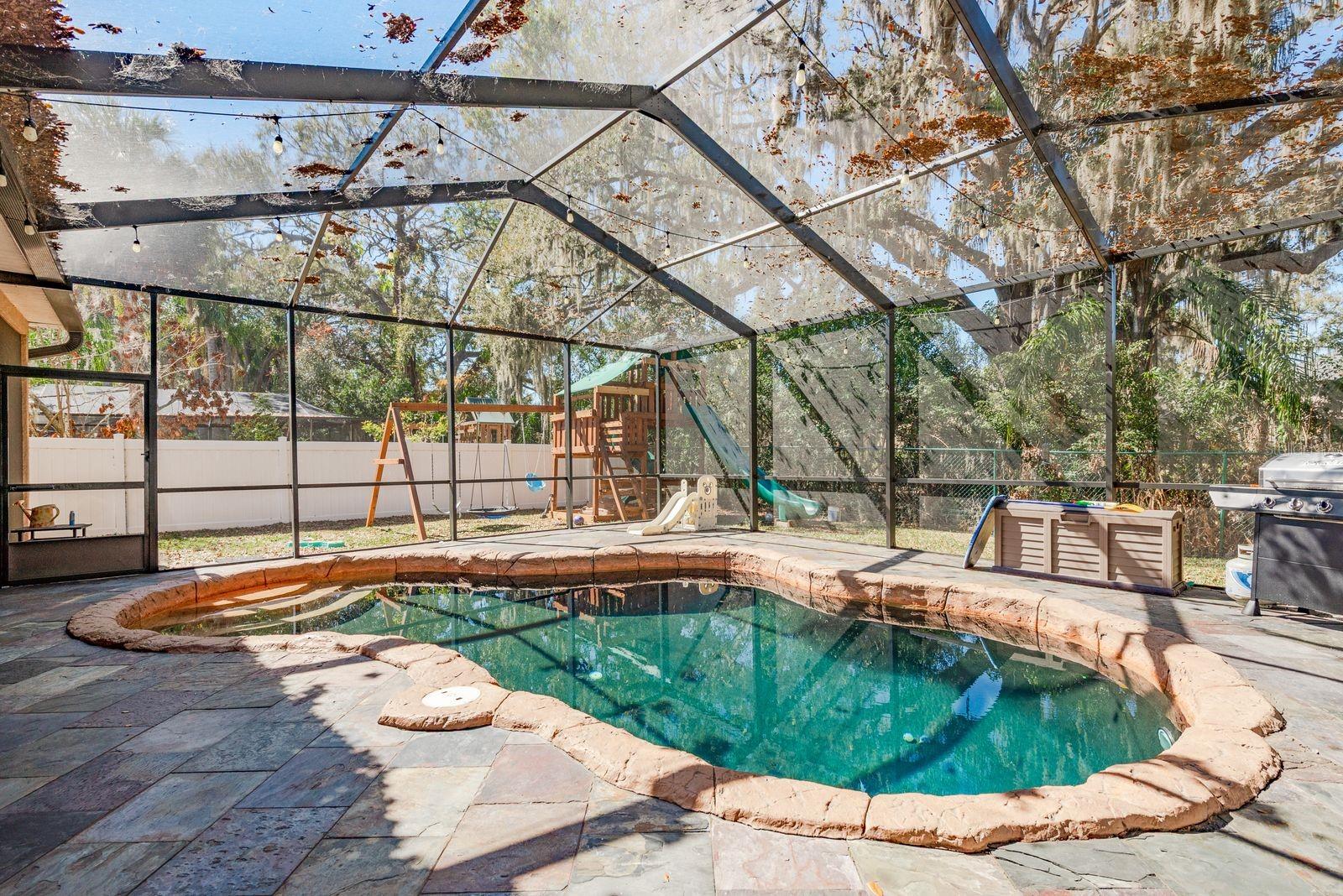 Listing photo id 28 for 5801 Erhardt Drive