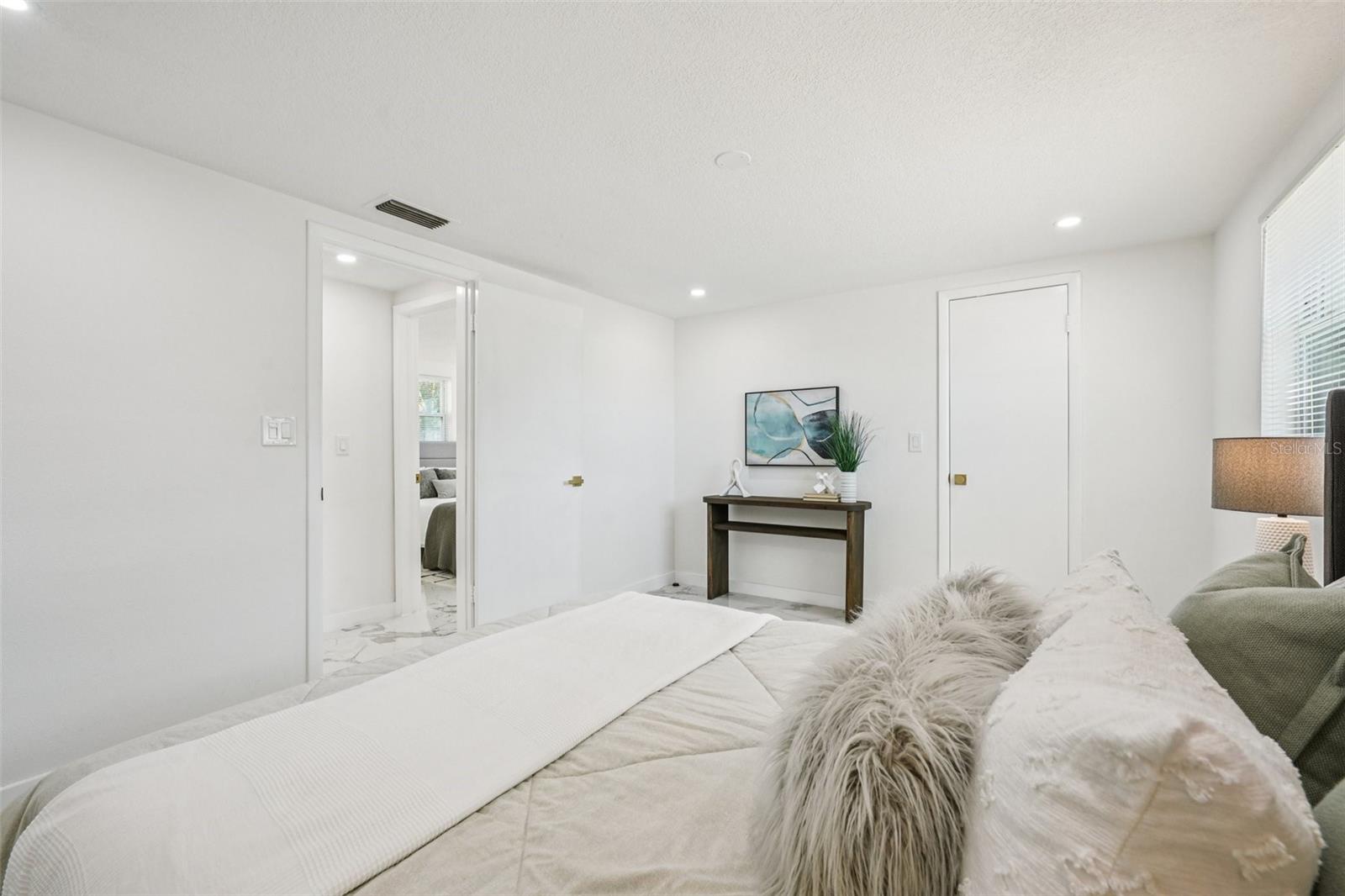 Image 28 of 66 For 6832 16th Way S