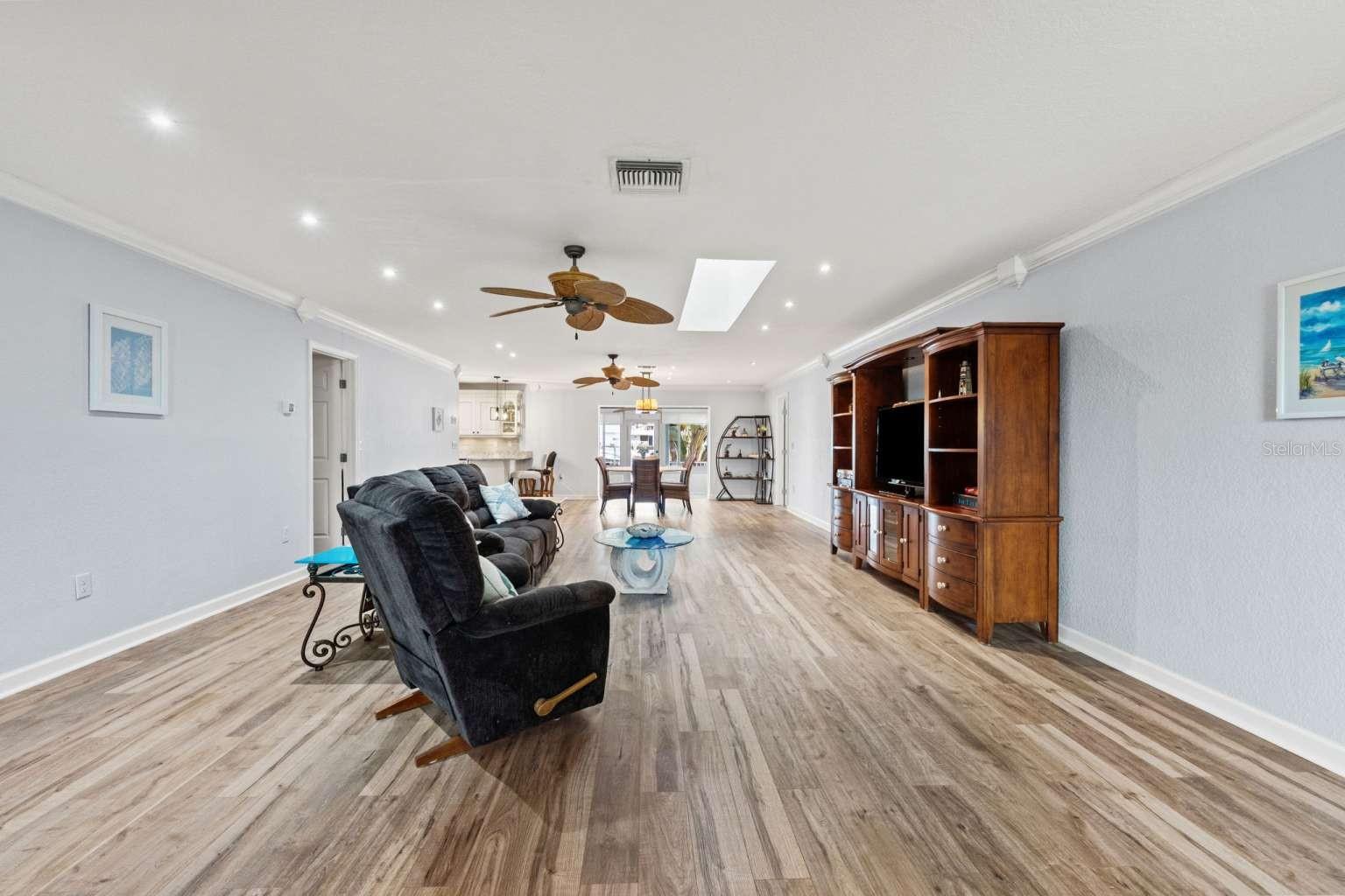 Image 27 of 52 For 4383 Biscayne Drive