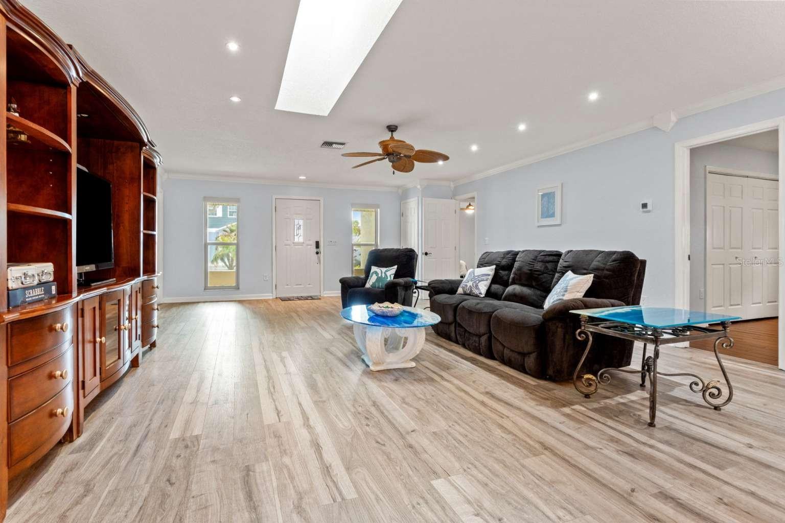 Image 31 of 52 For 4383 Biscayne Drive