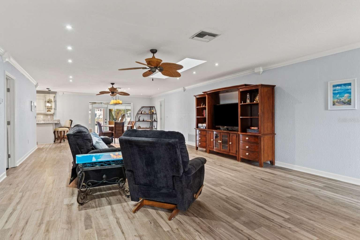 Image 37 of 52 For 4383 Biscayne Drive