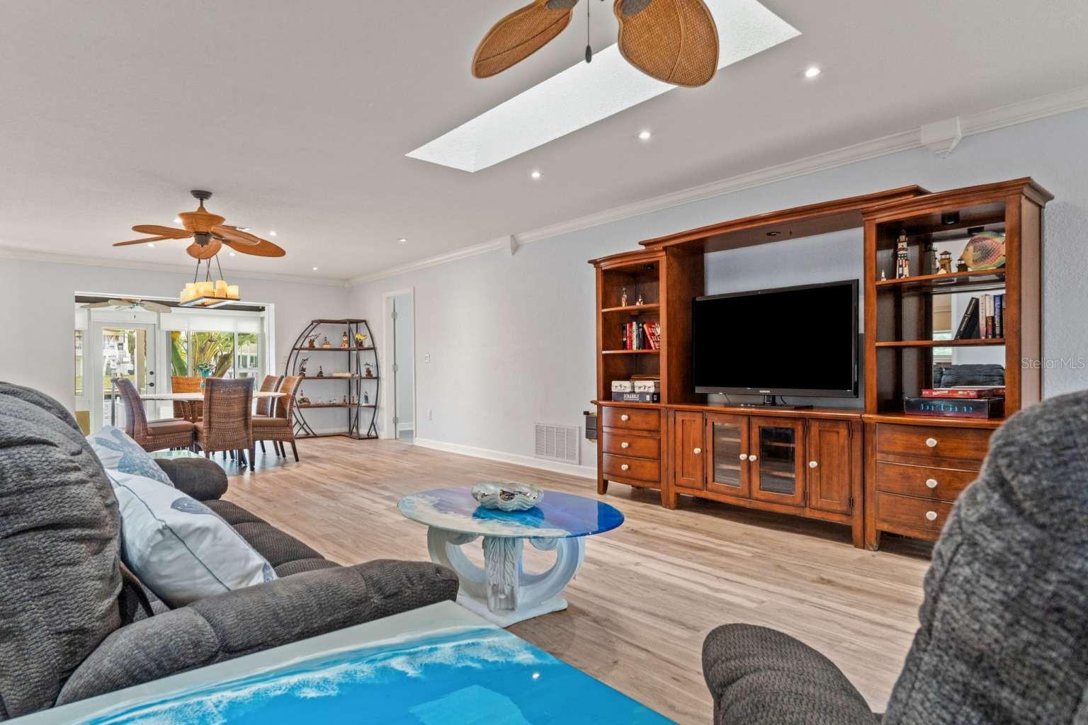 Image 38 of 52 For 4383 Biscayne Drive