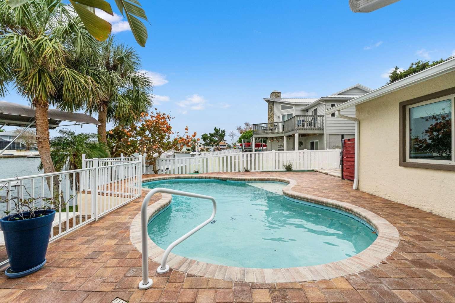 Image 5 of 52 For 4383 Biscayne Drive