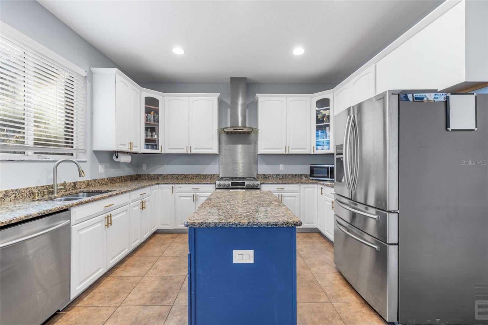 Image 10 of 39 For 10744 Breaking Rocks Drive