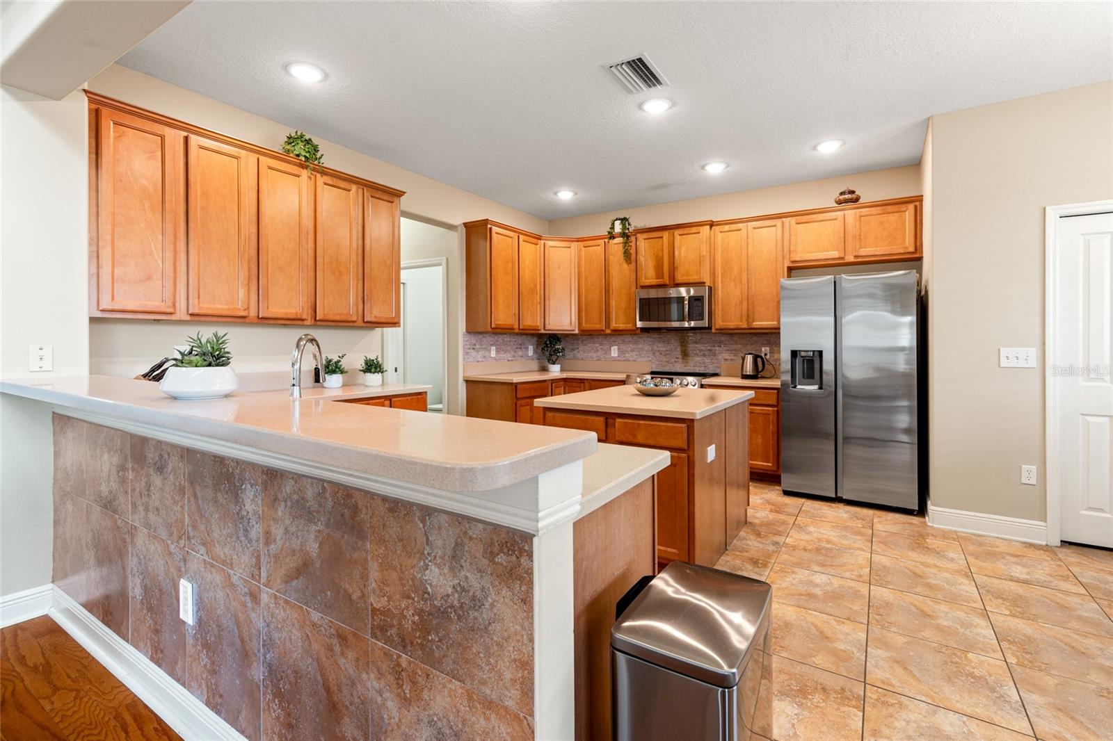 Image 16 of 51 For 2330 Nesslewood Drive