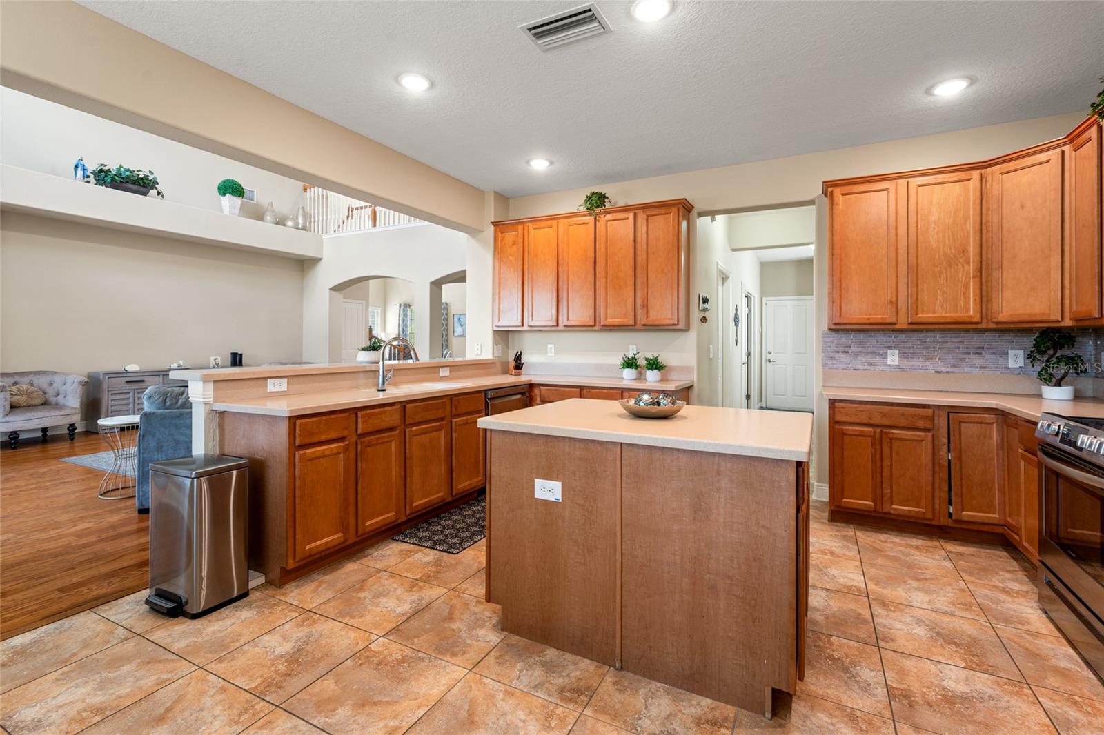 Image 17 of 51 For 2330 Nesslewood Drive