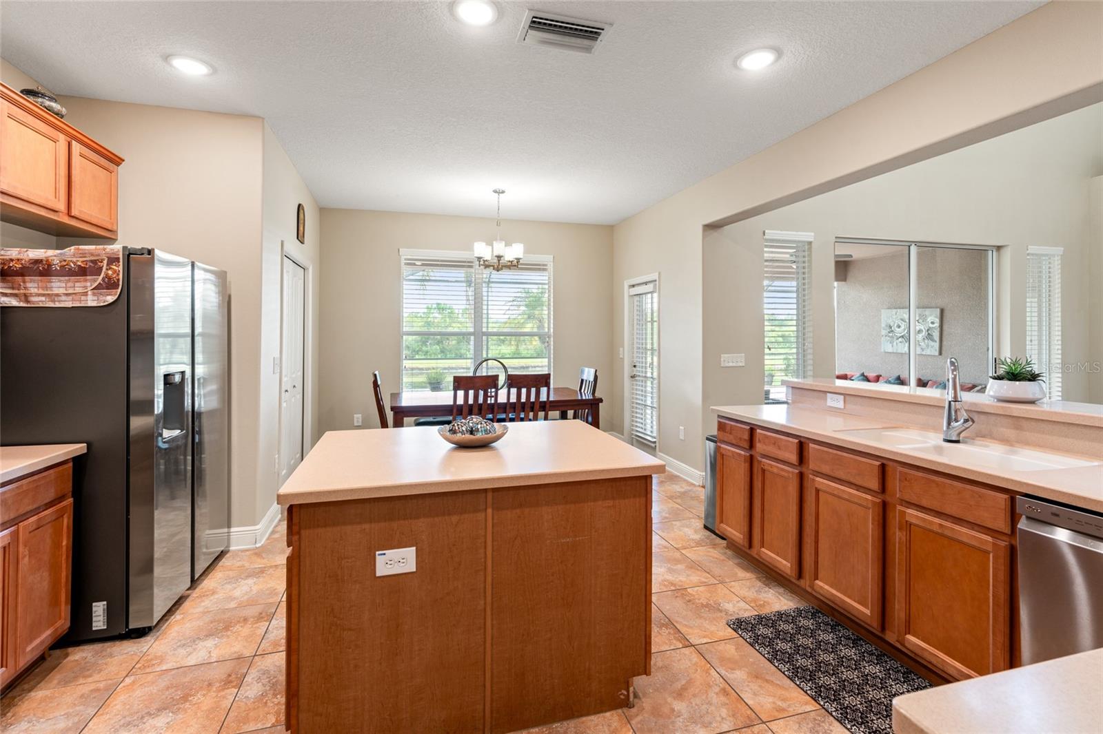 Image 18 of 51 For 2330 Nesslewood Drive