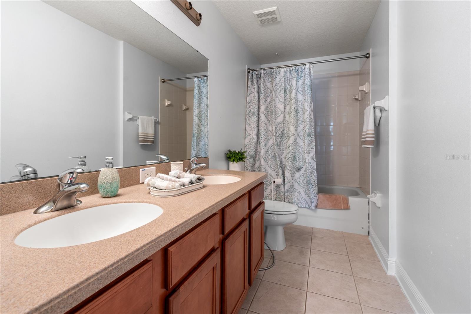 Image 29 of 51 For 2330 Nesslewood Drive