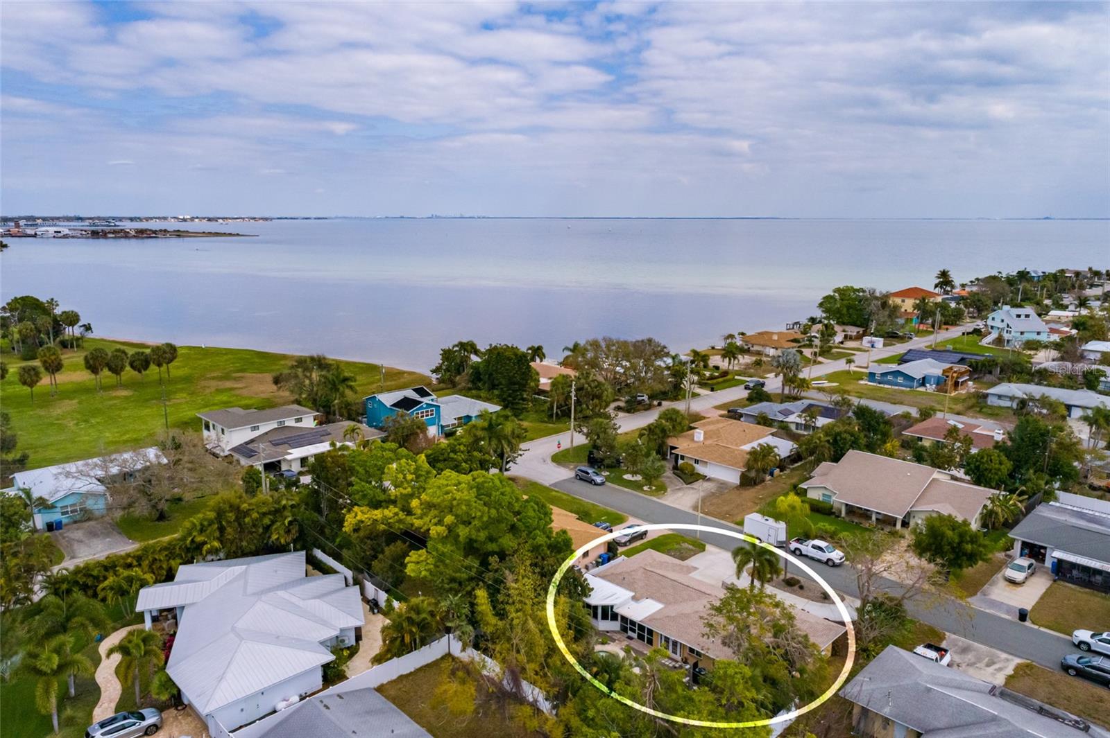 Image 33 of 36 For 2209 Sunrise Drive Se