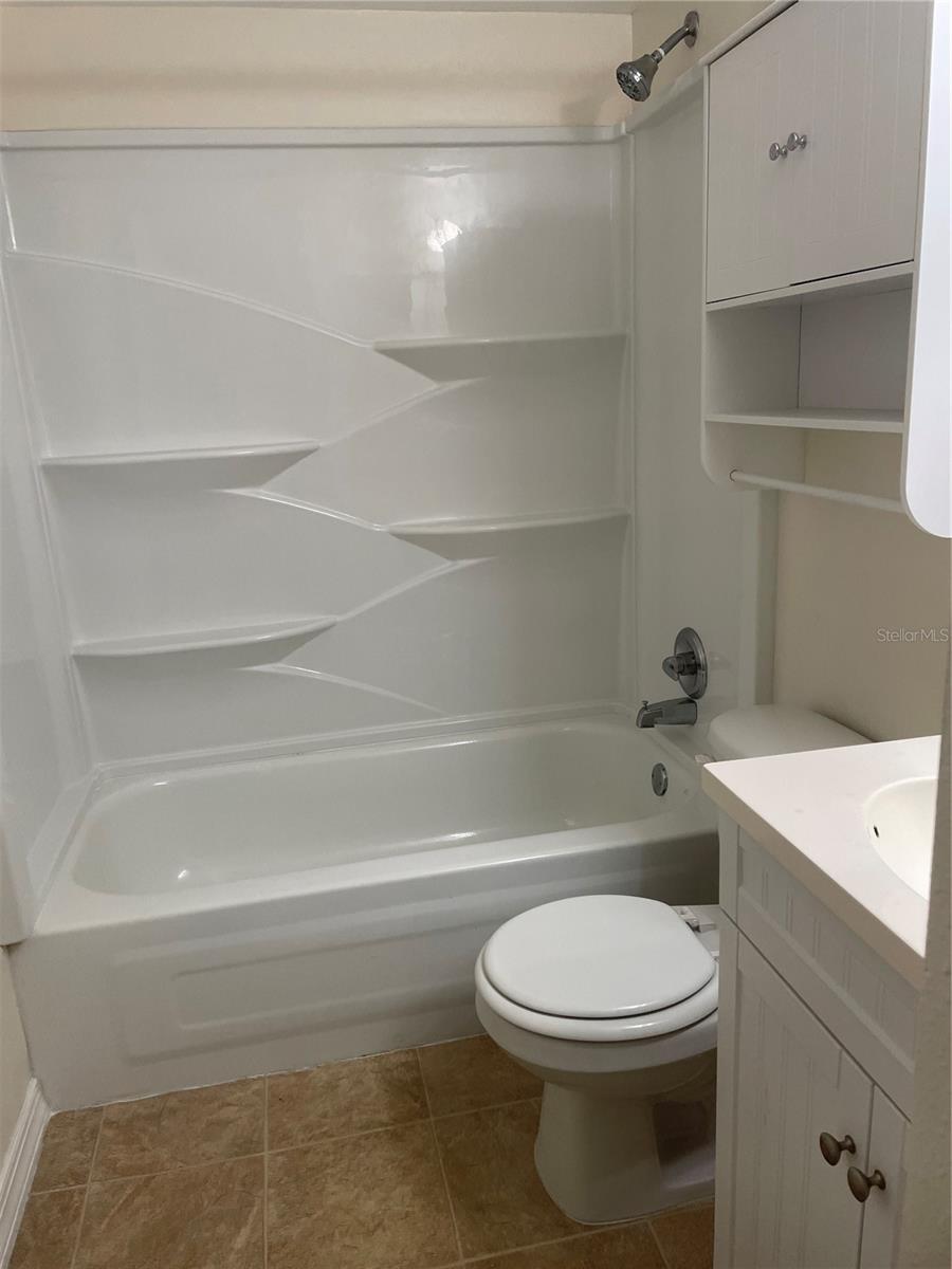 Image 12 of 17 For 7701 Starkey Road 622