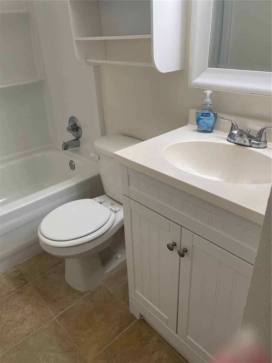 Image 13 of 17 For 7701 Starkey Road 622