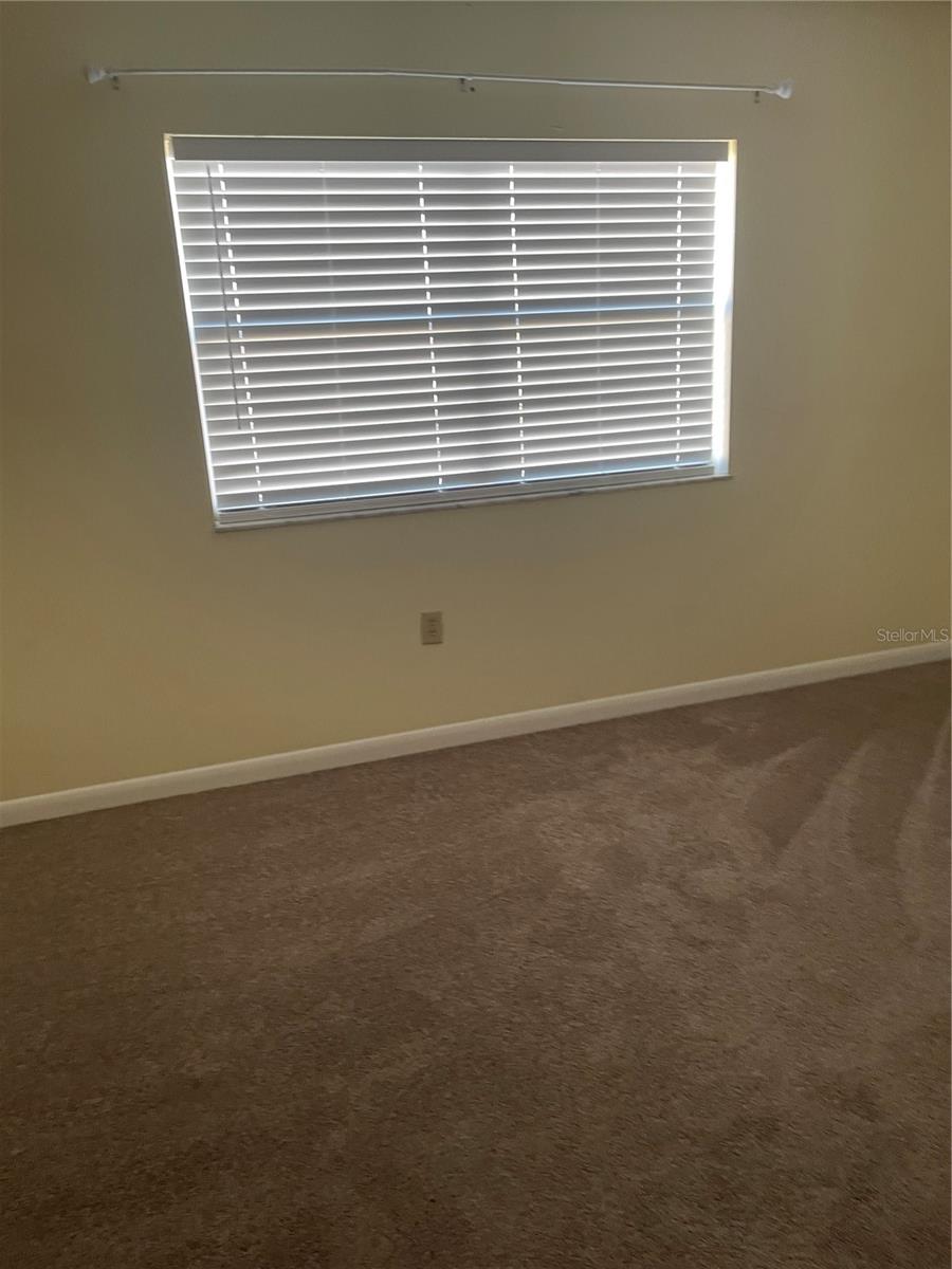 Image 14 of 17 For 7701 Starkey Road 622