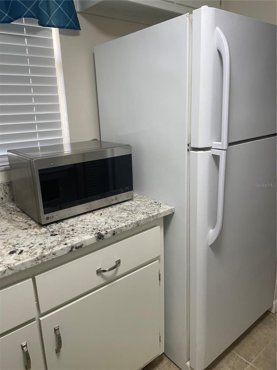 Image 9 of 17 For 7701 Starkey Road 622