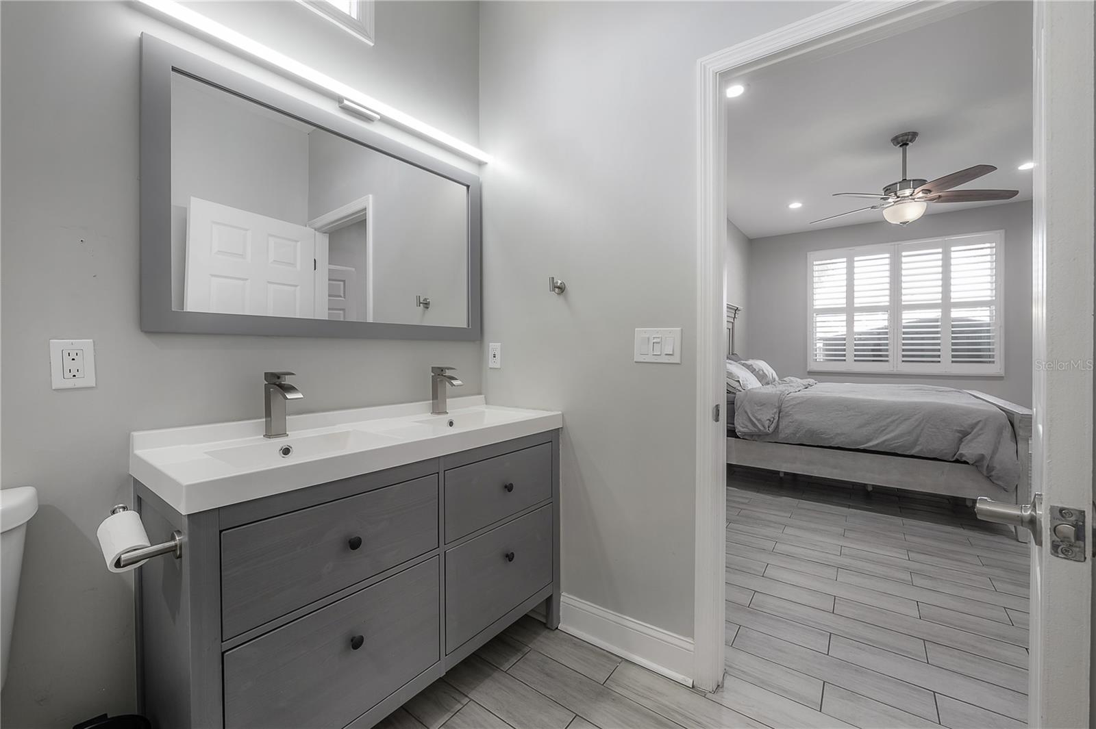 Listing photo id 17 for 2341 Chestnut Street