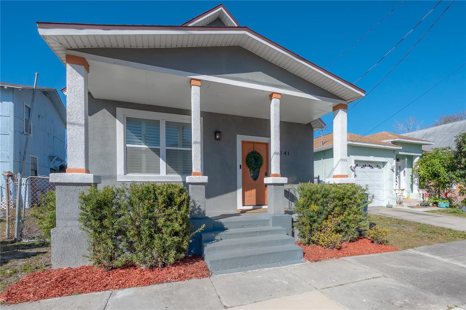 Listing photo id 0 for 2341 Chestnut Street