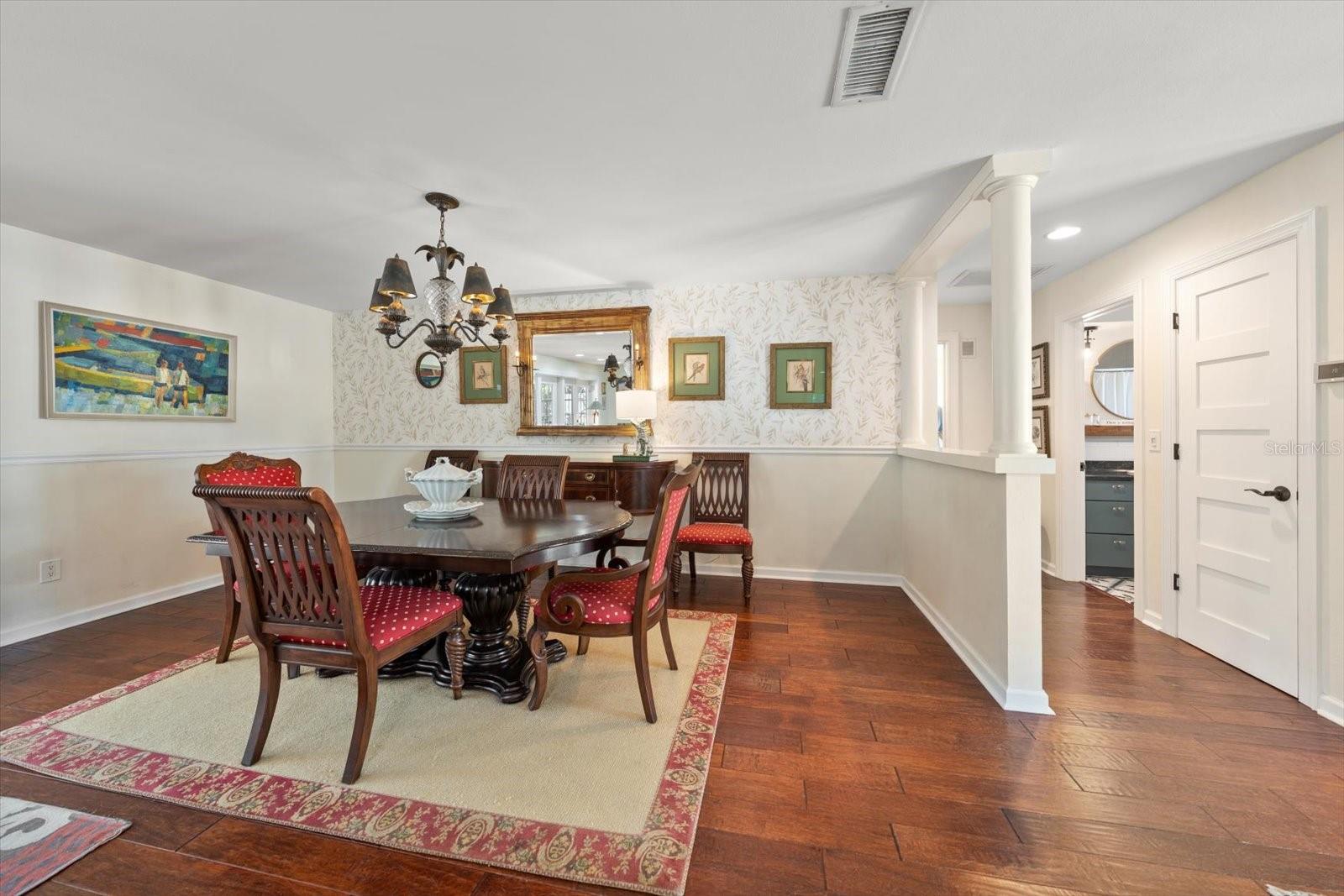 Image 10 of 31 For 127 Oakwood Drive