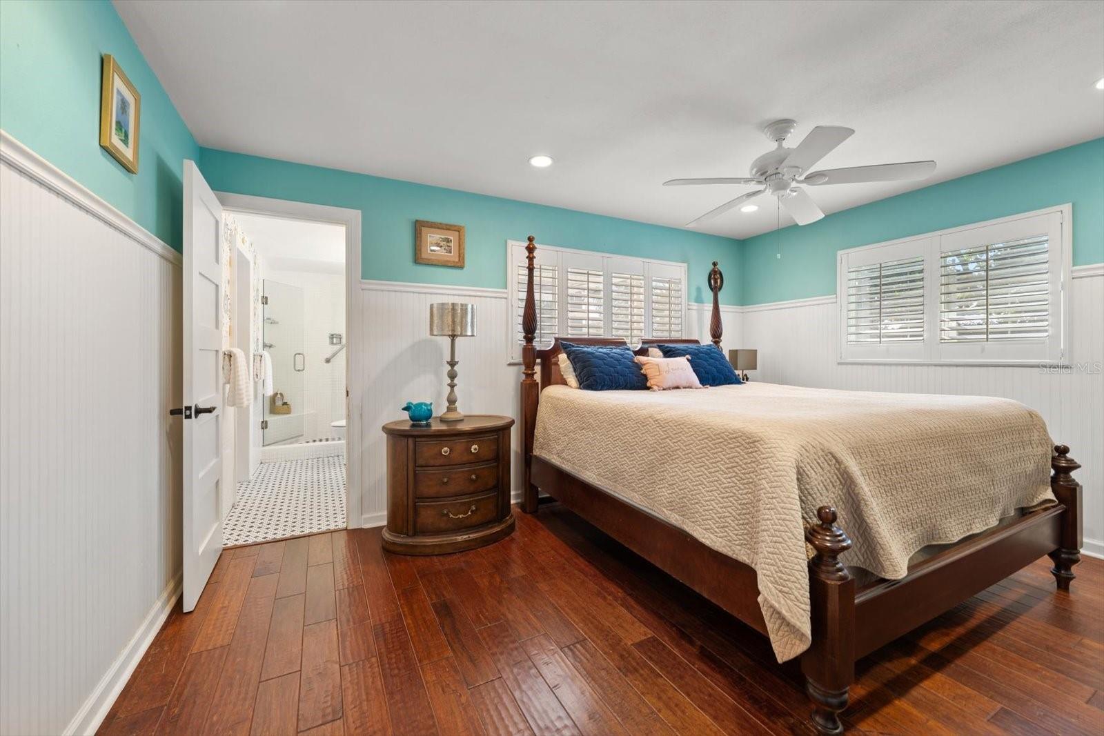 Image 16 of 31 For 127 Oakwood Drive