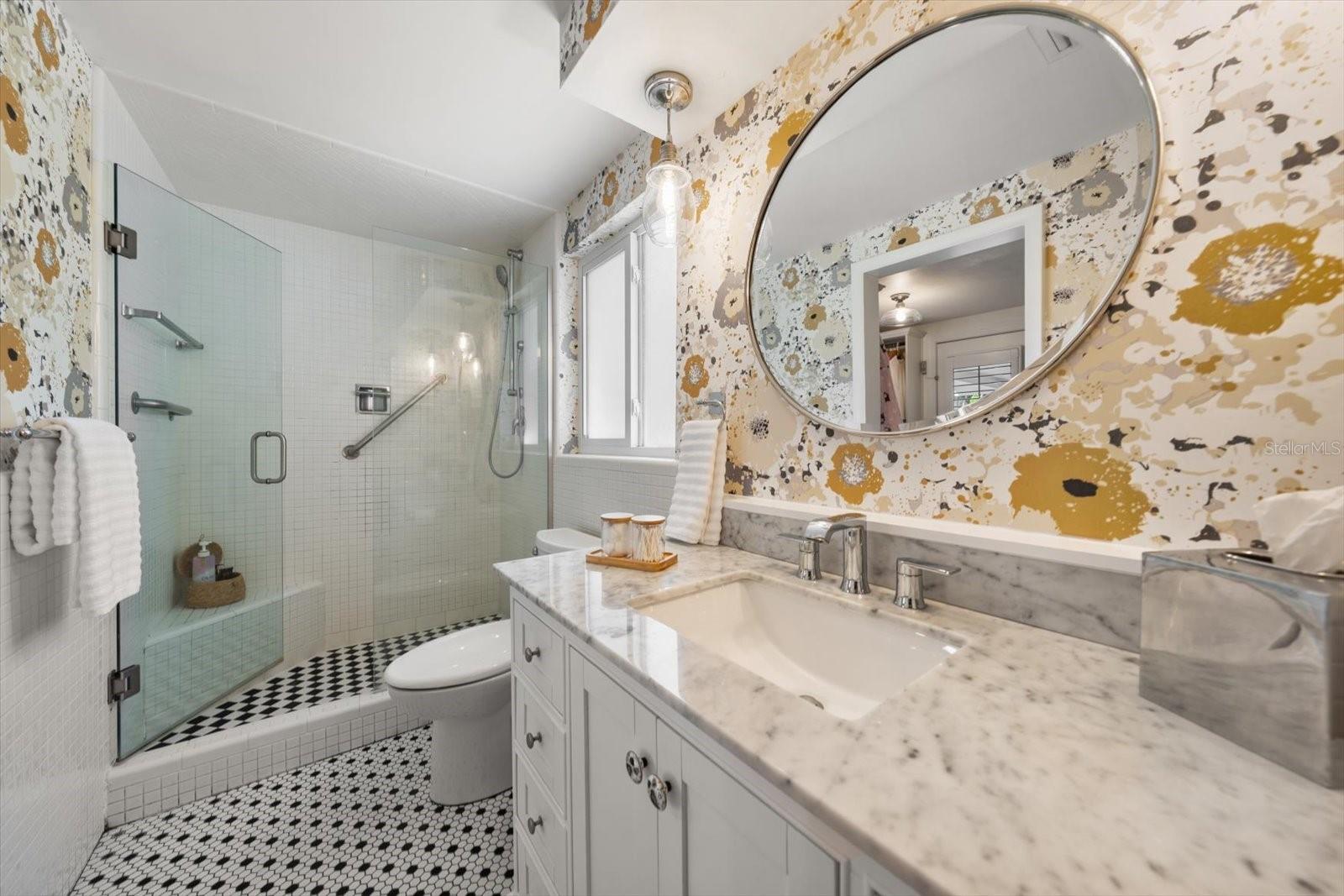 Image 18 of 31 For 127 Oakwood Drive