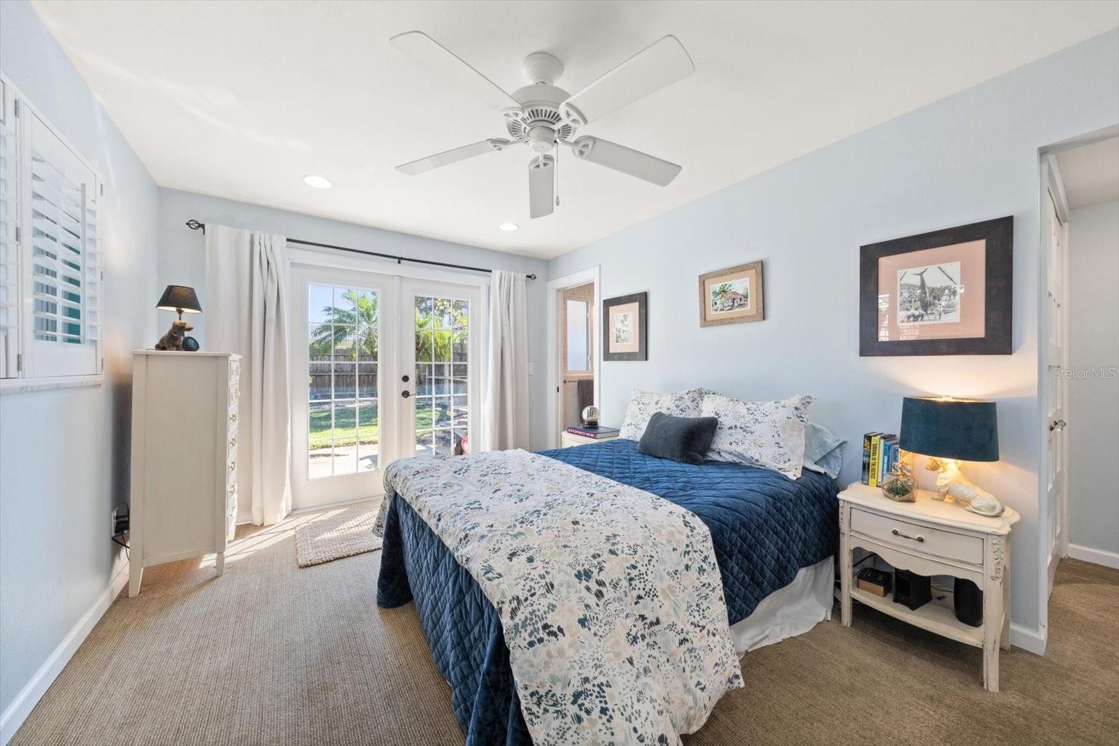 Image 21 of 31 For 127 Oakwood Drive