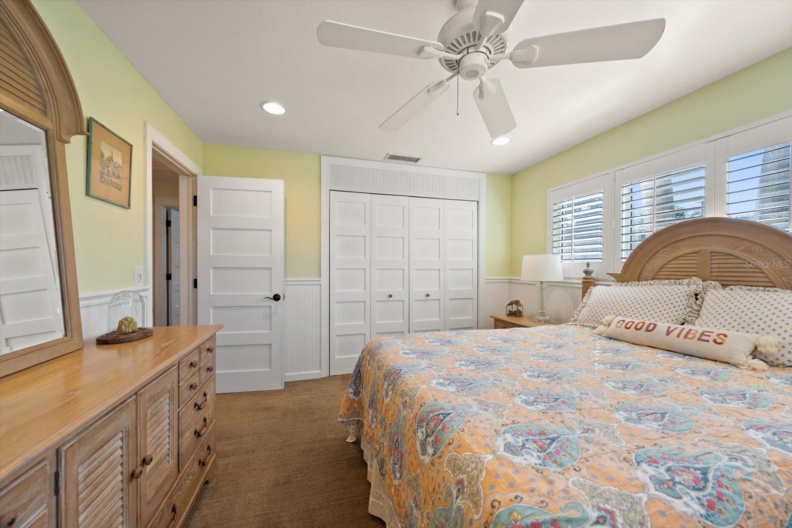 Image 24 of 31 For 127 Oakwood Drive