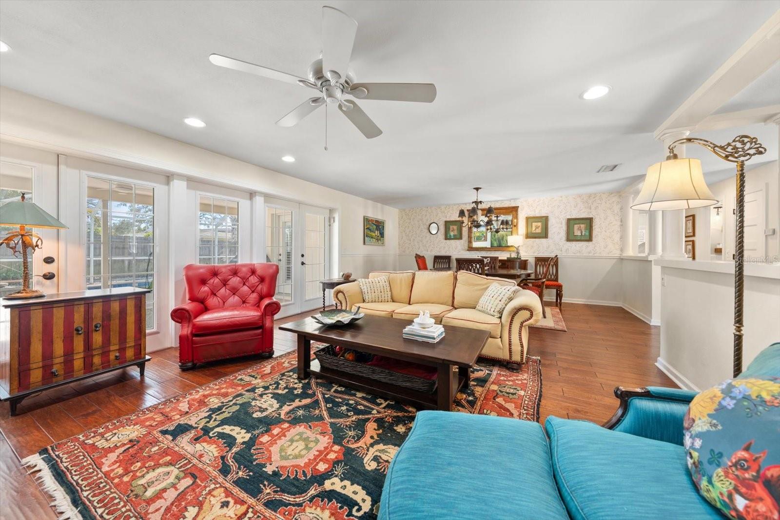 Image 7 of 31 For 127 Oakwood Drive