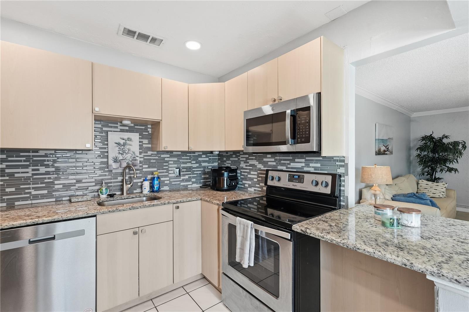 Image 11 of 23 For 337 Mcmullen Booth Road 158