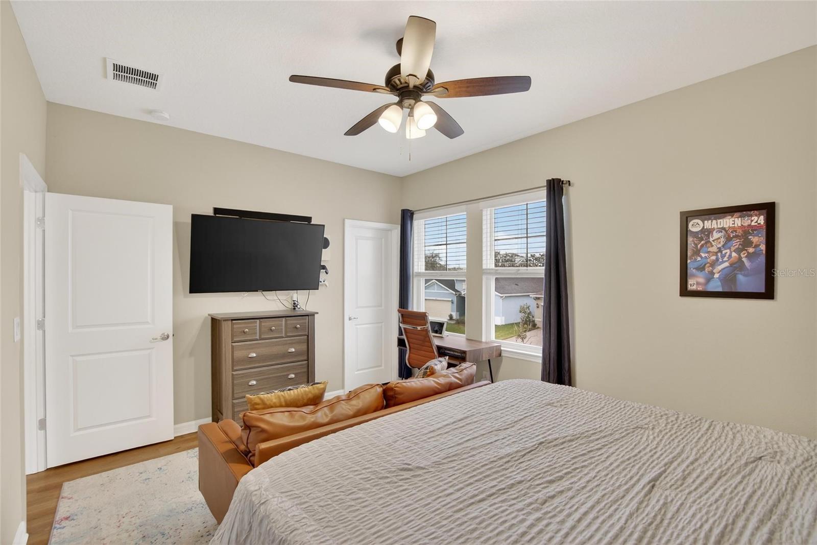 Image 34 of 84 For 10824 Whitland Grove Drive