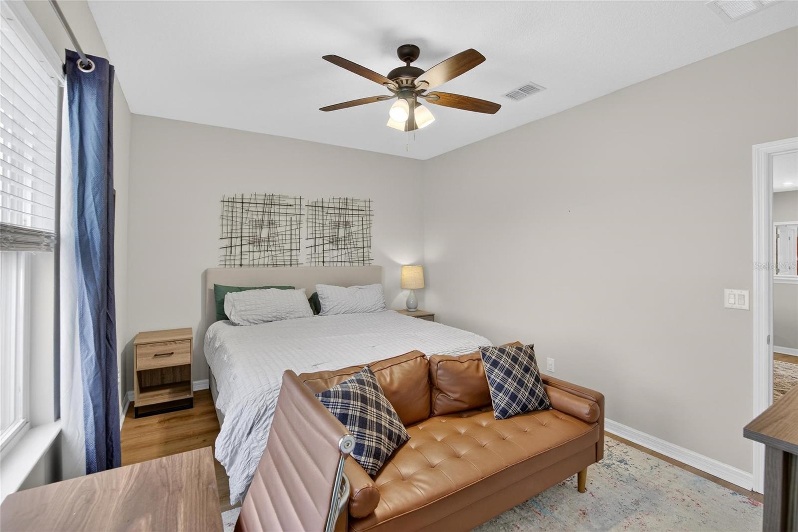 Image 35 of 84 For 10824 Whitland Grove Drive