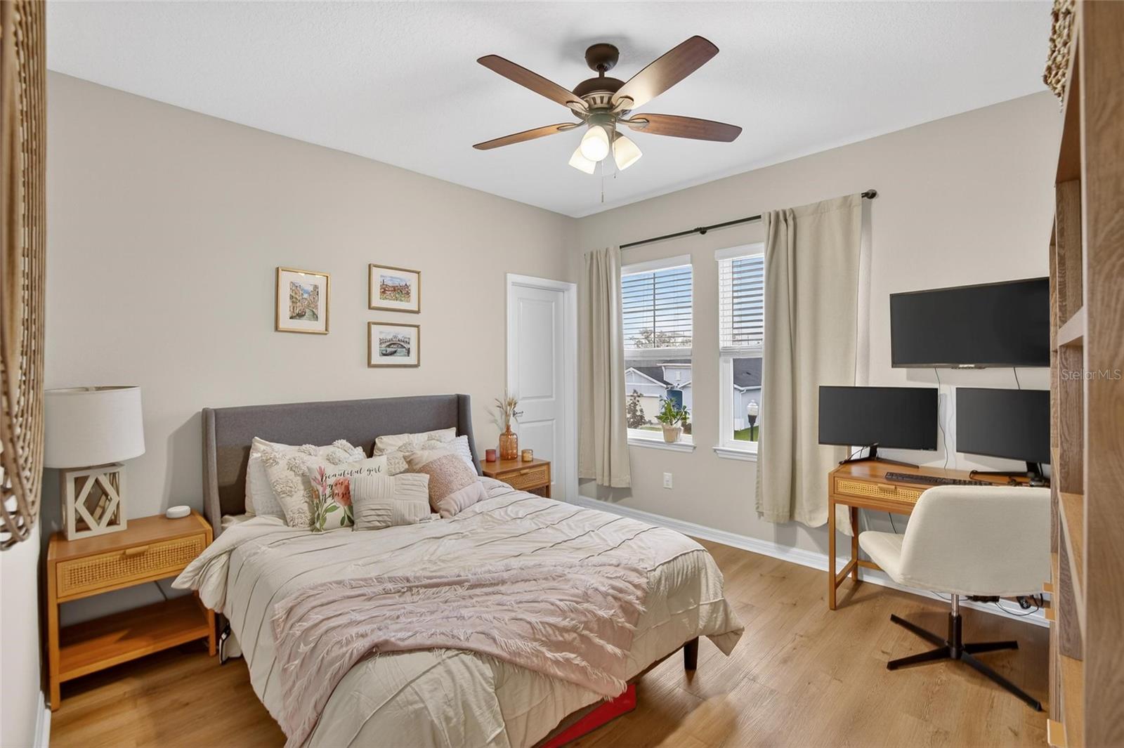 Image 39 of 84 For 10824 Whitland Grove Drive