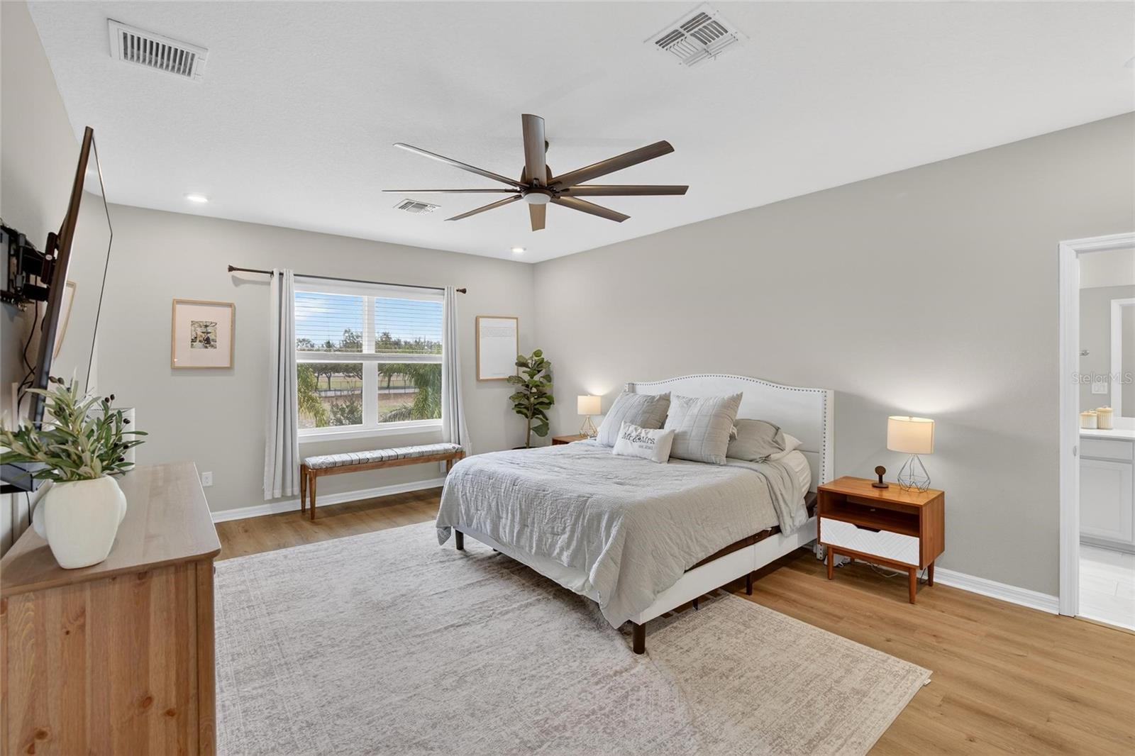 Image 43 of 84 For 10824 Whitland Grove Drive