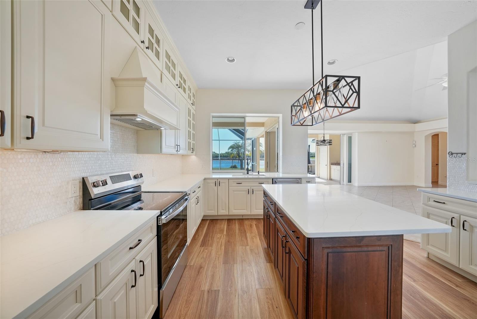 Image 18 of 45 For 7389 Serenoa Drive