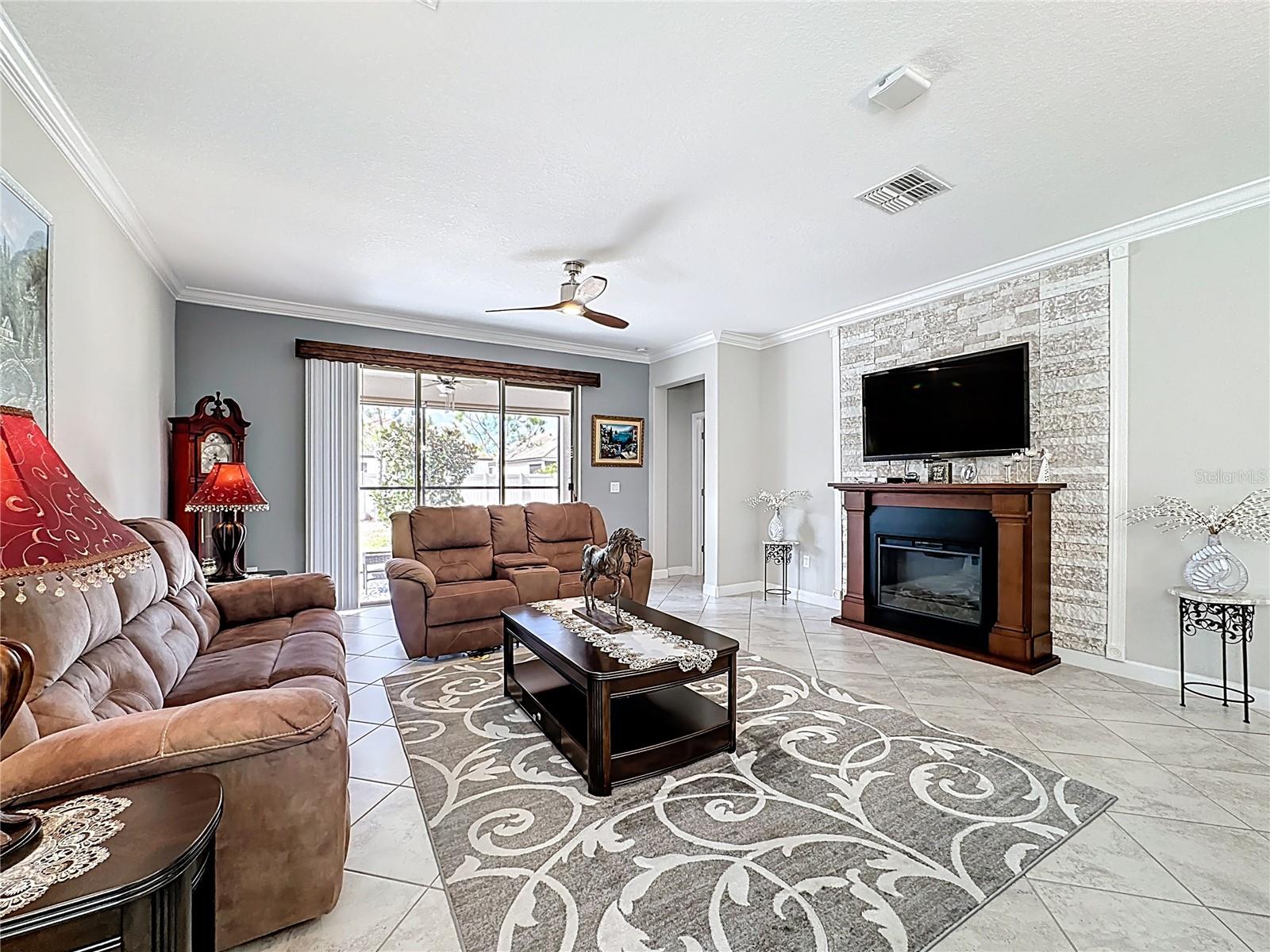 Image 20 of 55 For 16815 Whisper Elm Street