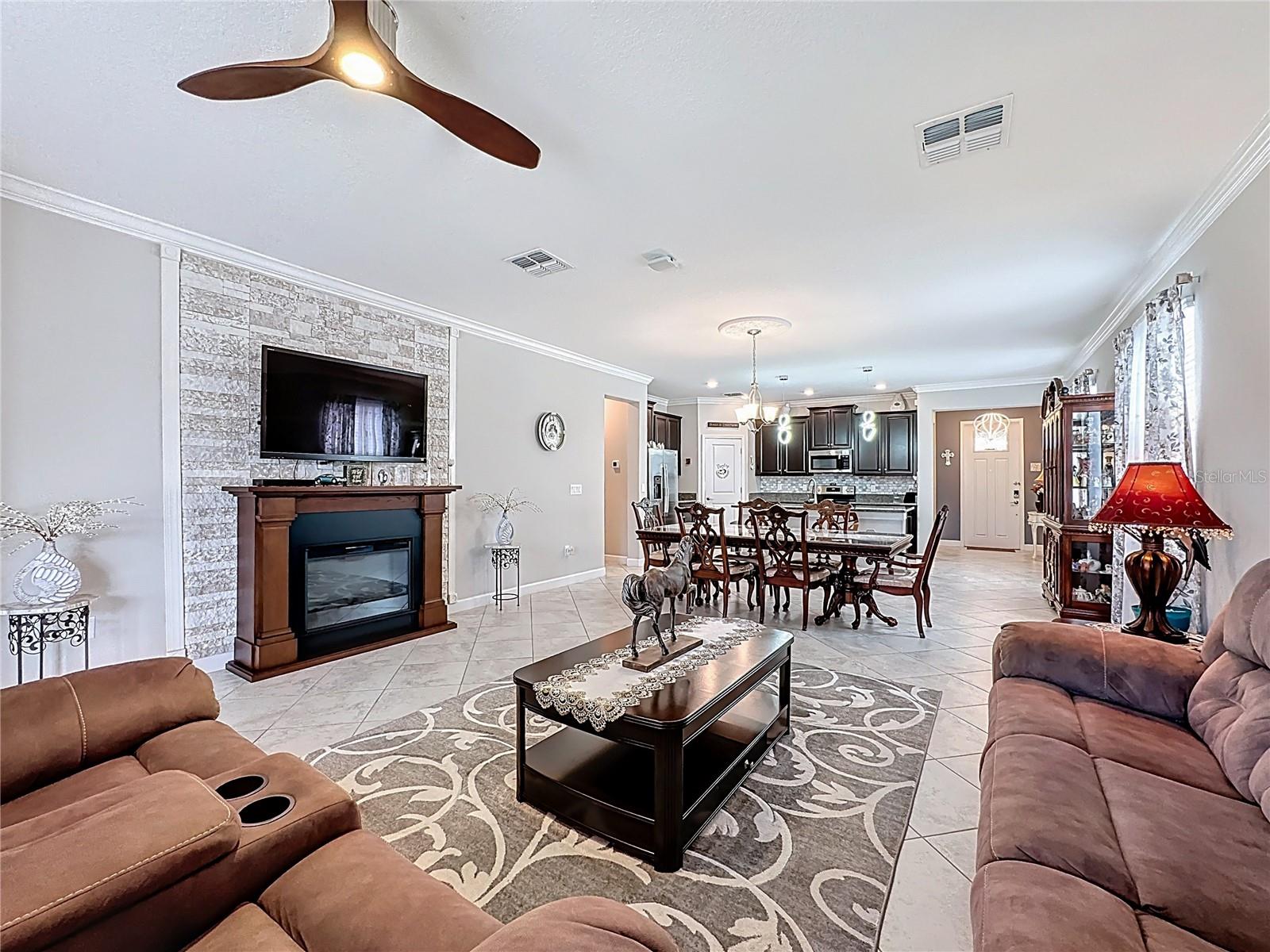 Image 23 of 55 For 16815 Whisper Elm Street