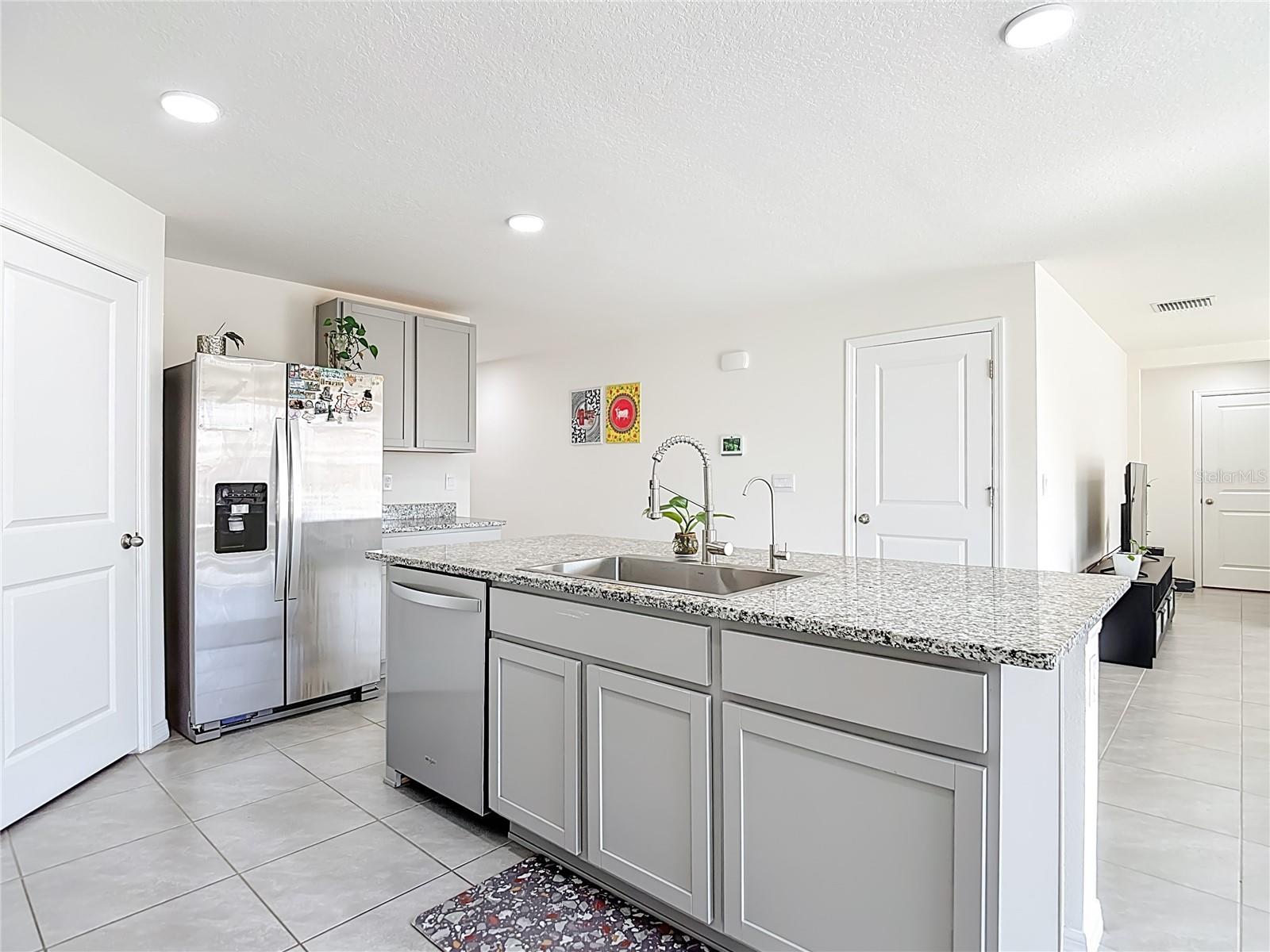 Image 10 of 45 For 35668 Doveland Drive