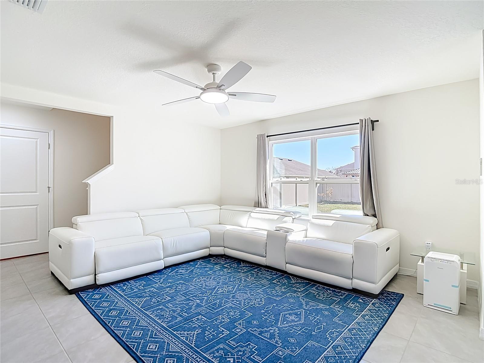 Image 17 of 45 For 35668 Doveland Drive