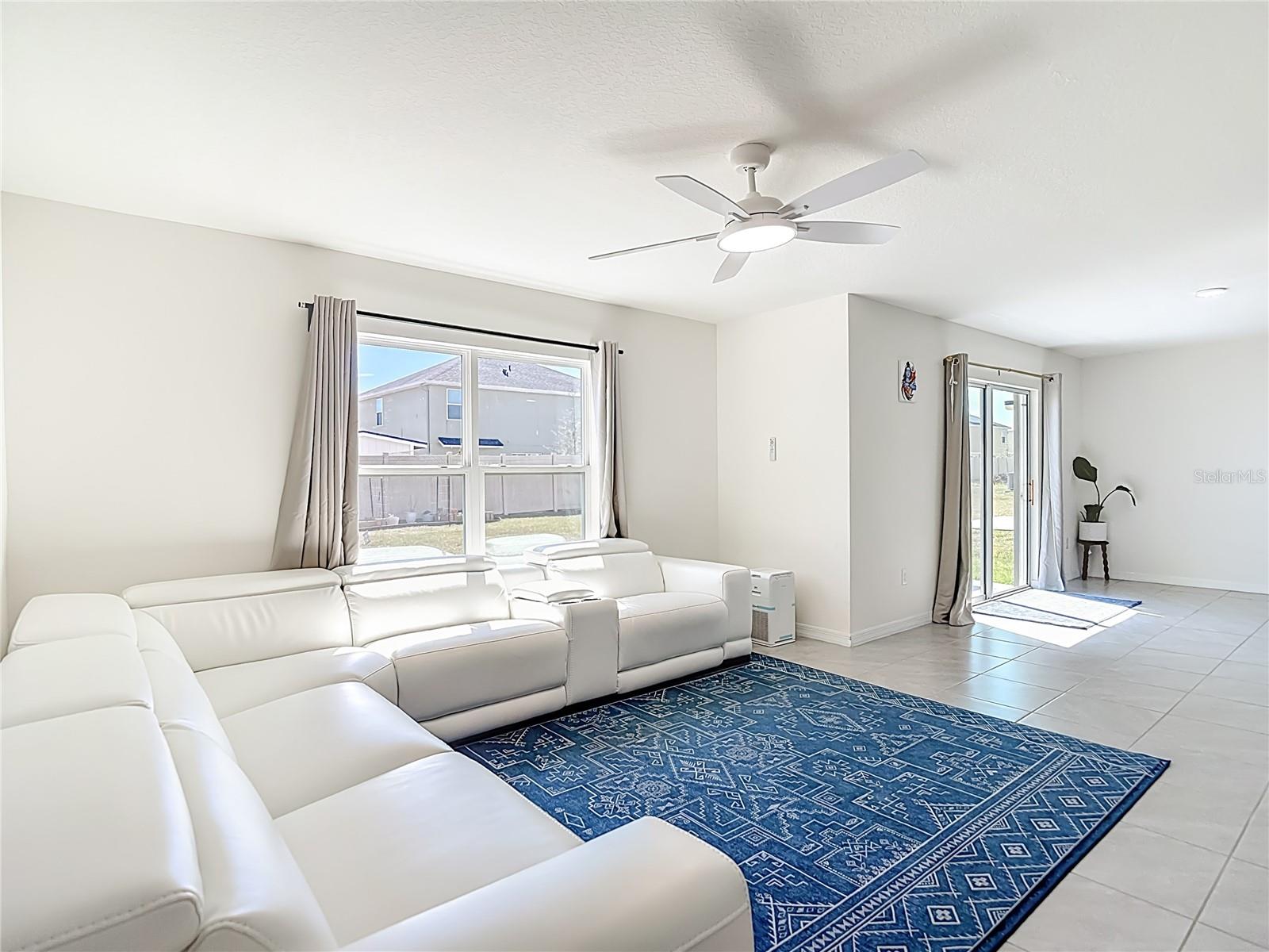 Image 20 of 45 For 35668 Doveland Drive