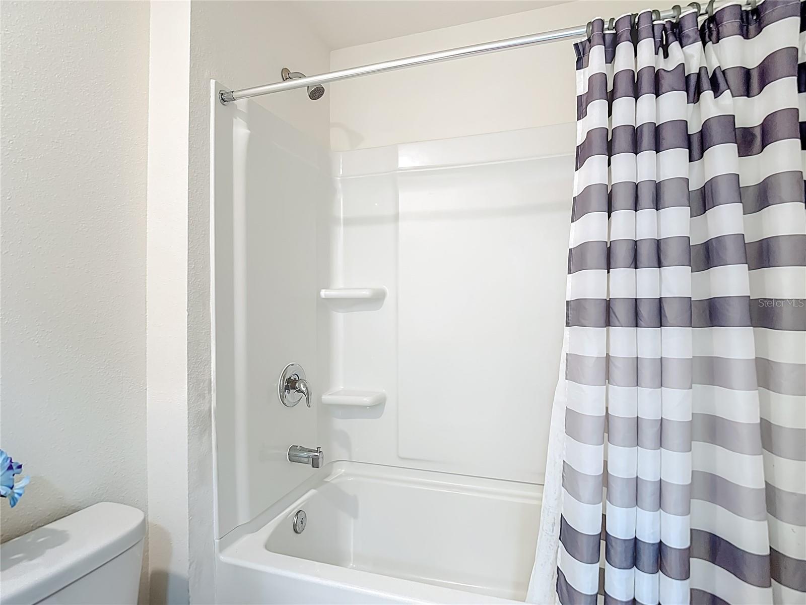 Image 25 of 45 For 35668 Doveland Drive