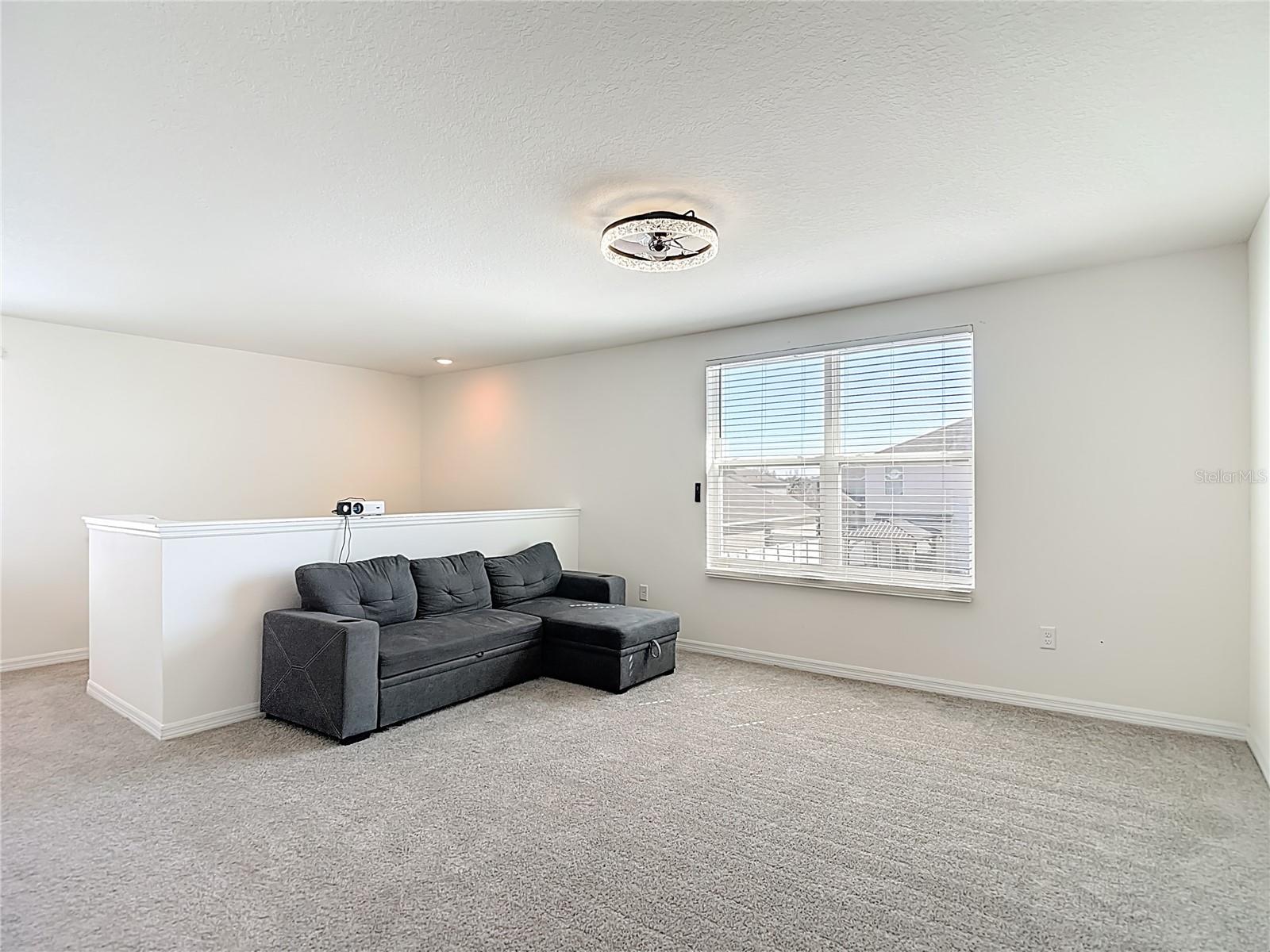 Image 27 of 45 For 35668 Doveland Drive