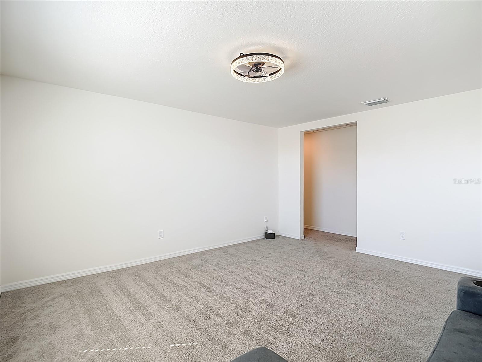 Image 29 of 45 For 35668 Doveland Drive