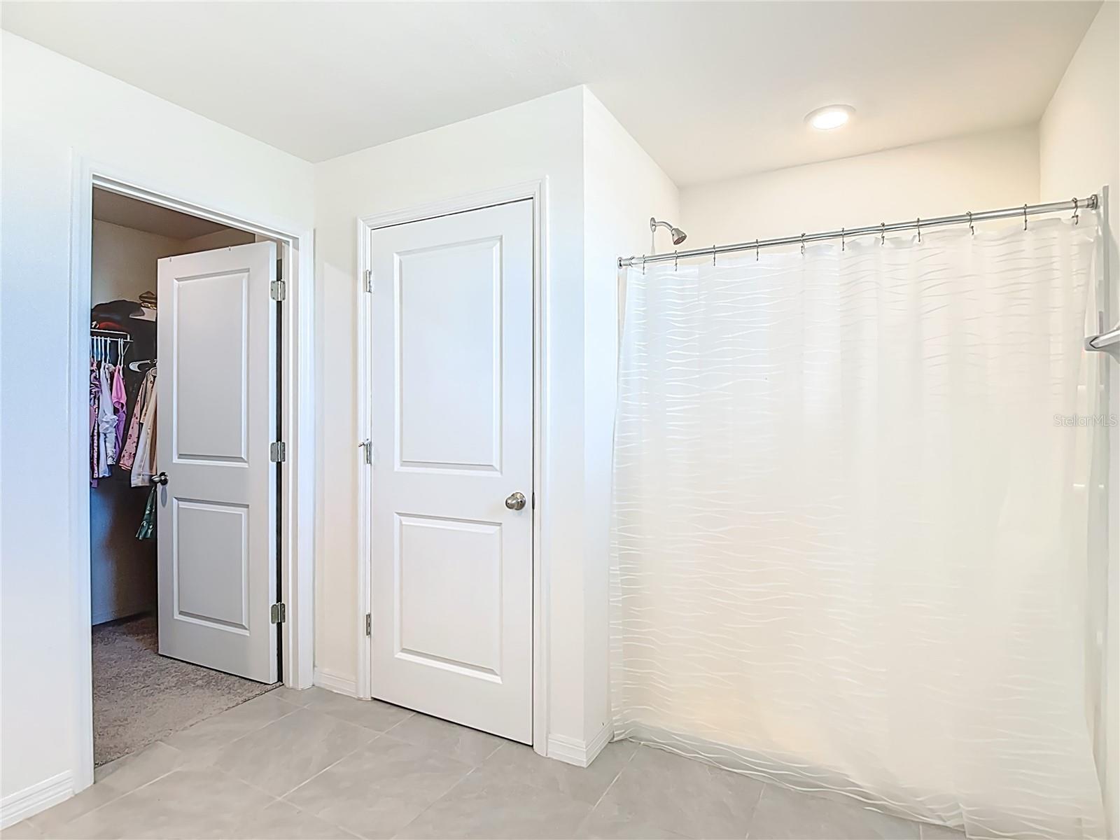 Image 37 of 45 For 35668 Doveland Drive